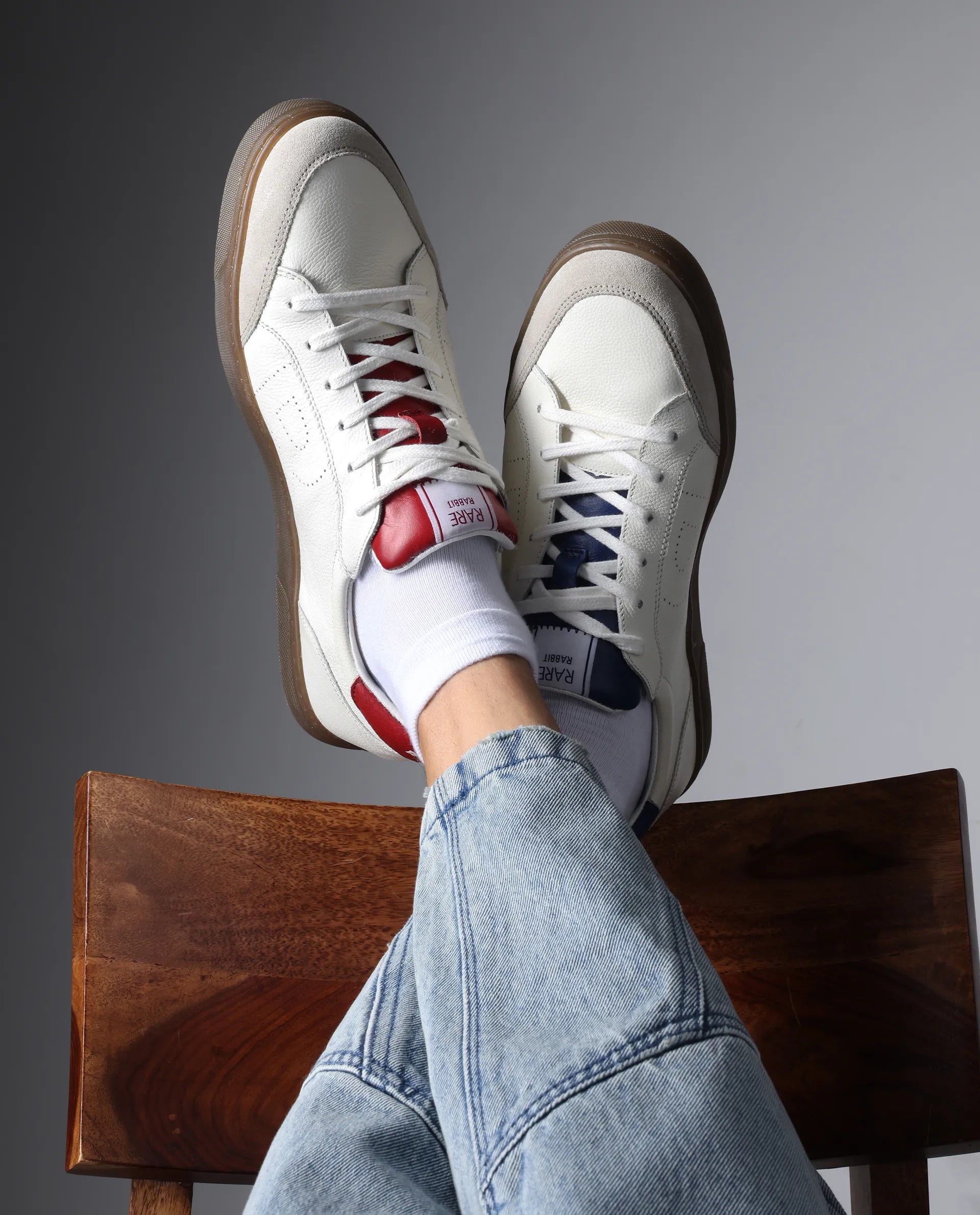 Rare Rabbit Mens Rocco White Round Toe Low Top Perforated Lace-Up Sneaker Shoes