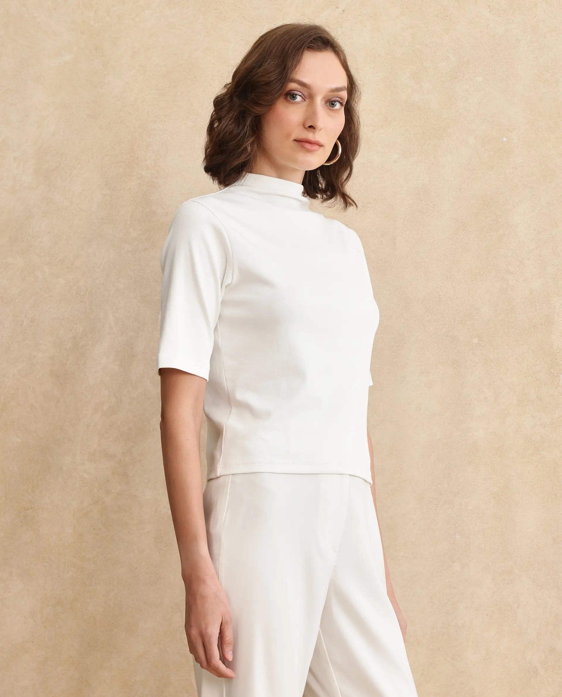 Rareism Women Rohdrio Off White Knitted Plain Top