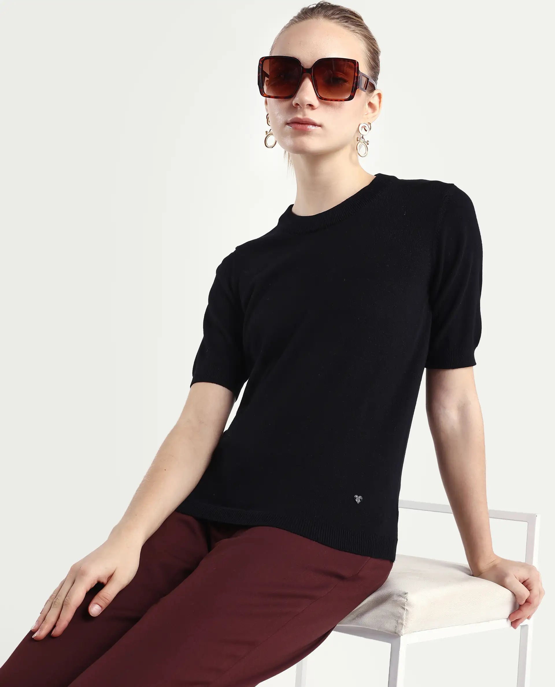 Rareism Women's Rohrdo Black Cotton Blend Crew Neck Plain Regular Fit Sweater