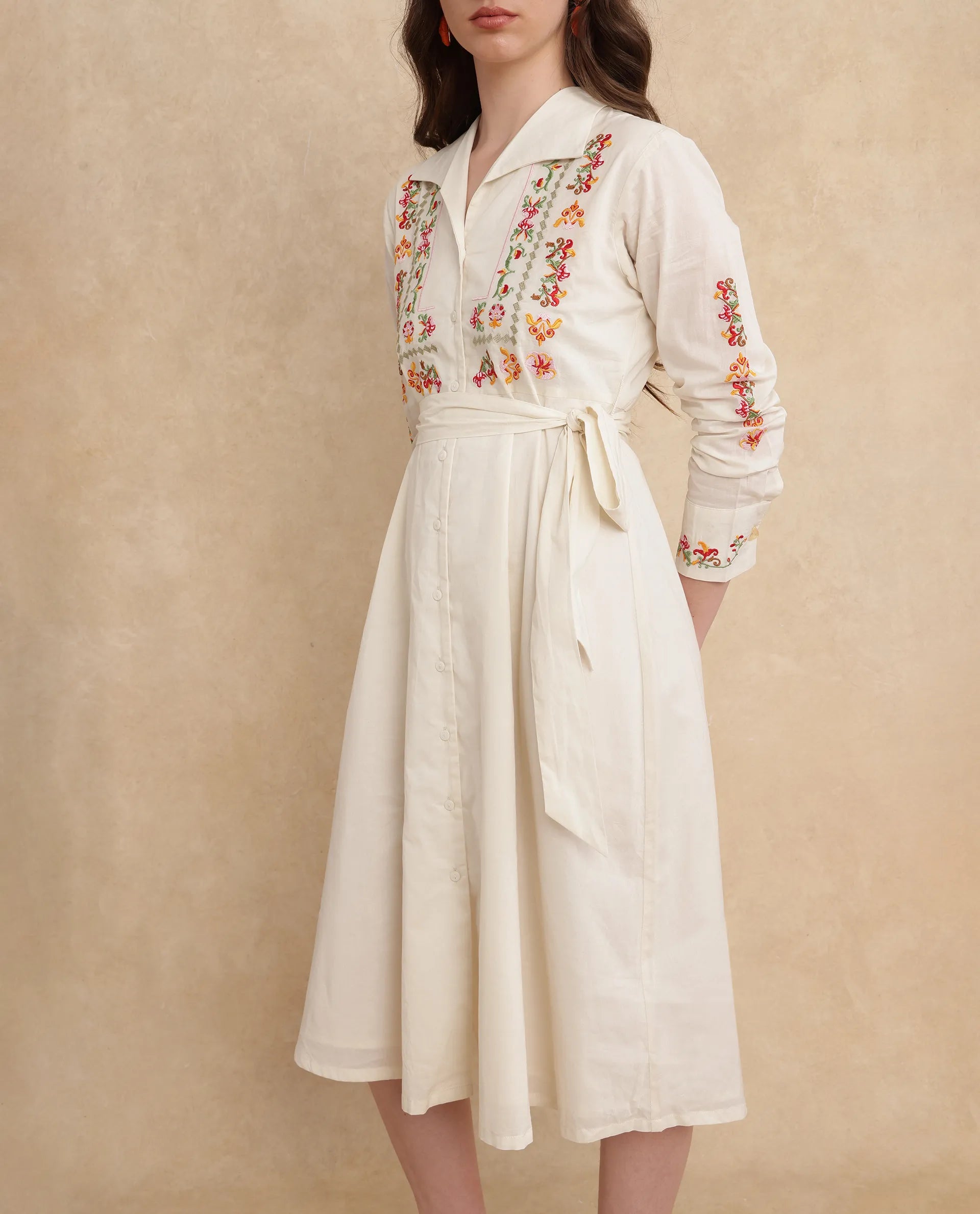 Rareism Women Ronaq Off White Cotton Fabric Cuffed Sleeve Collared Neck A-Line Midi Plain Dress