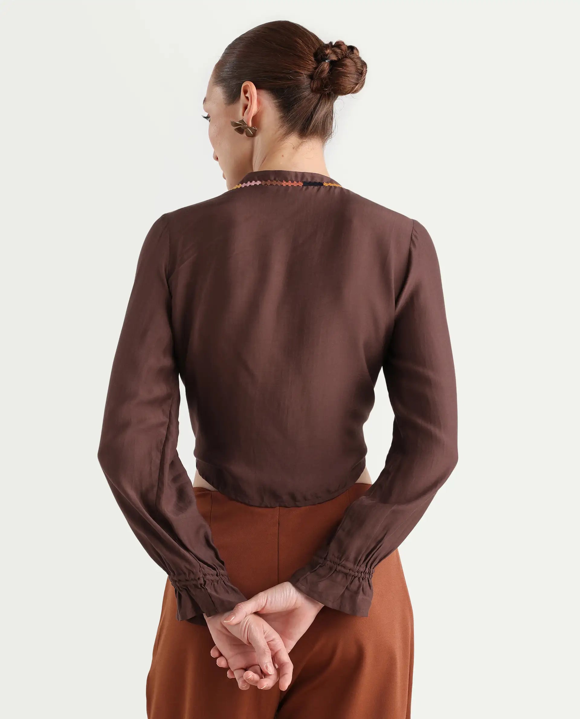 Rareism Women's Ronoko Brown Viscose Blend Collarless Plain Bishop Sleeve Regular Fit Shrug