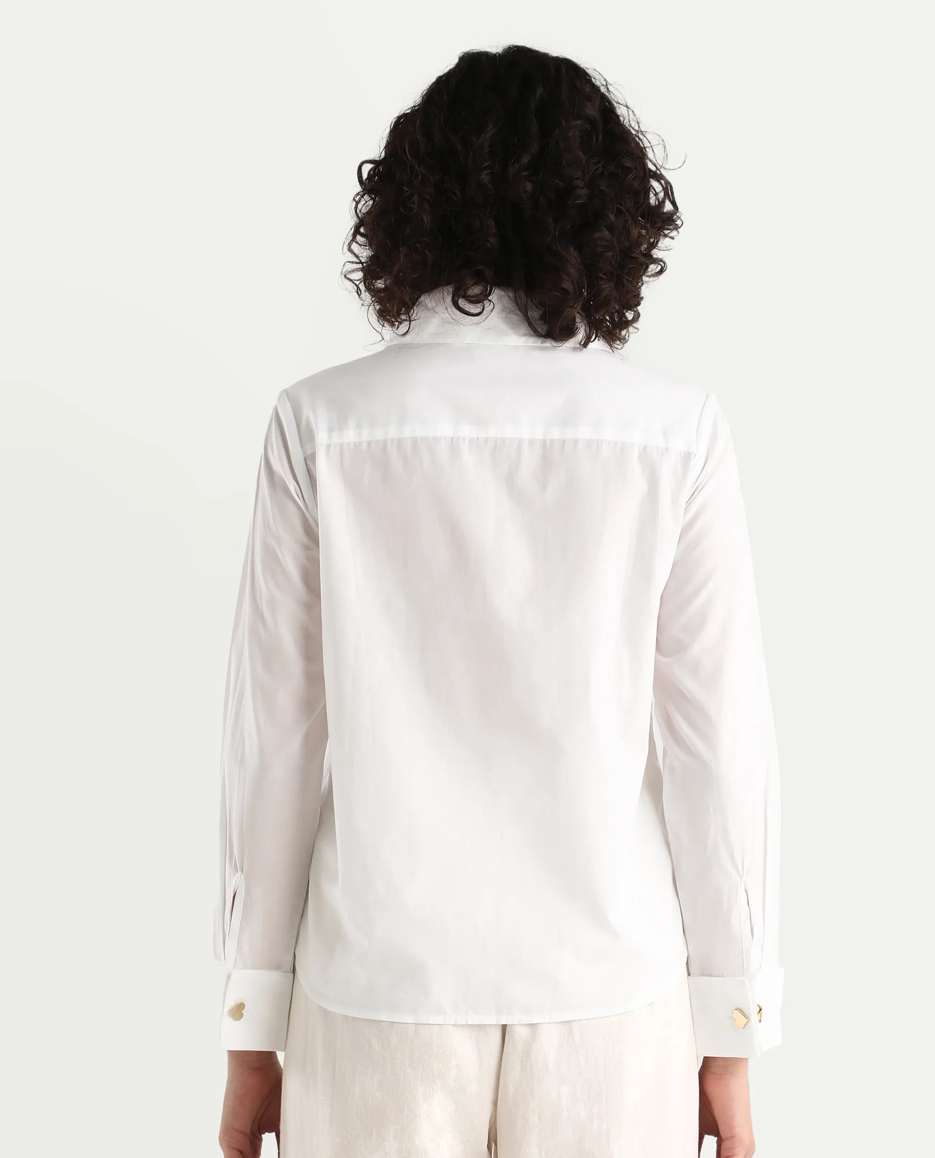 Rareism Women's Ronwio White Cotton Spread Collar Plain Cuffed Sleeve Crop Regular Fit Shirt