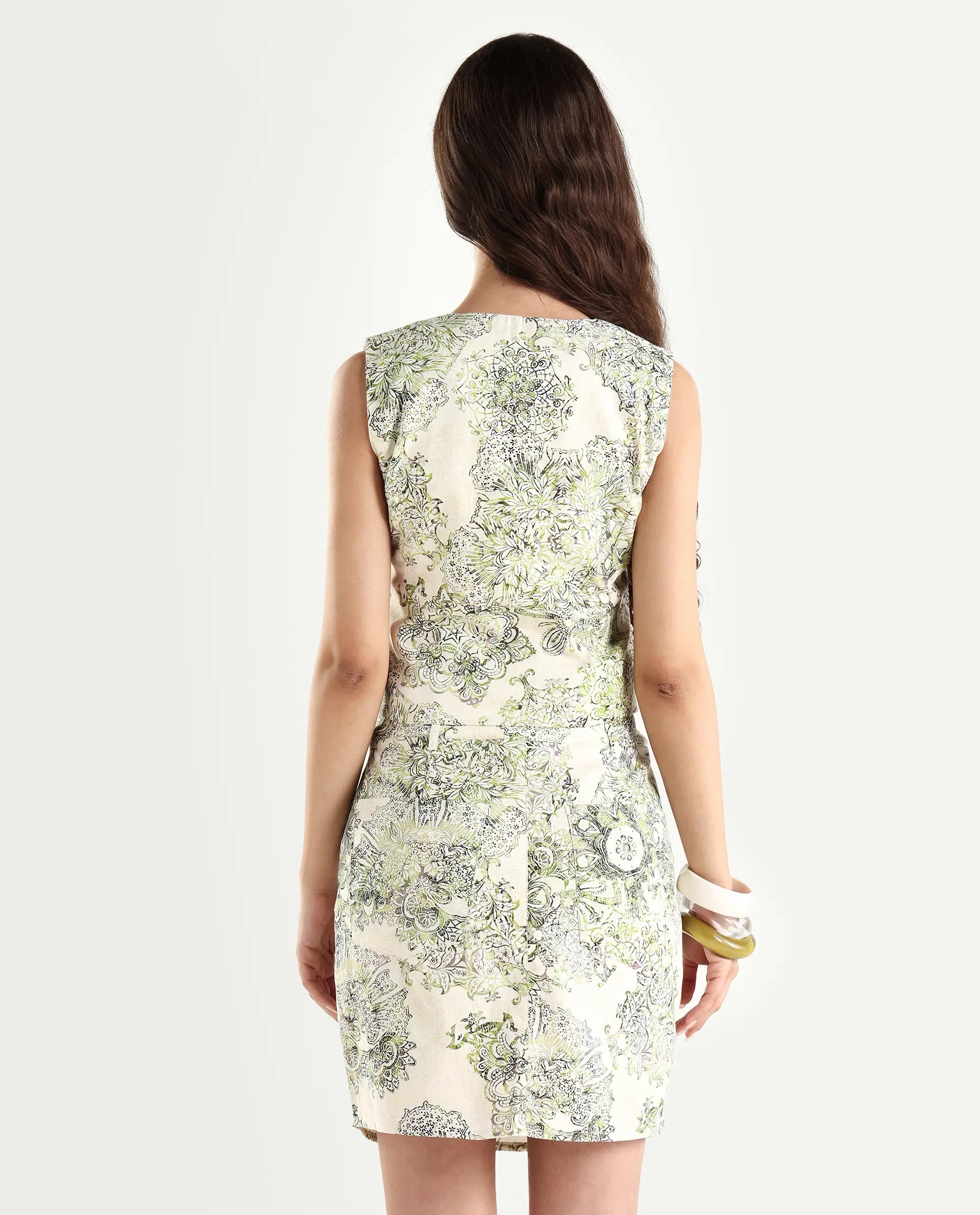 Rareism Women's Ronoz T Light Green Cotton V-Neck Abstract Print Sleeveless Crop Regular Fit Waist Coat