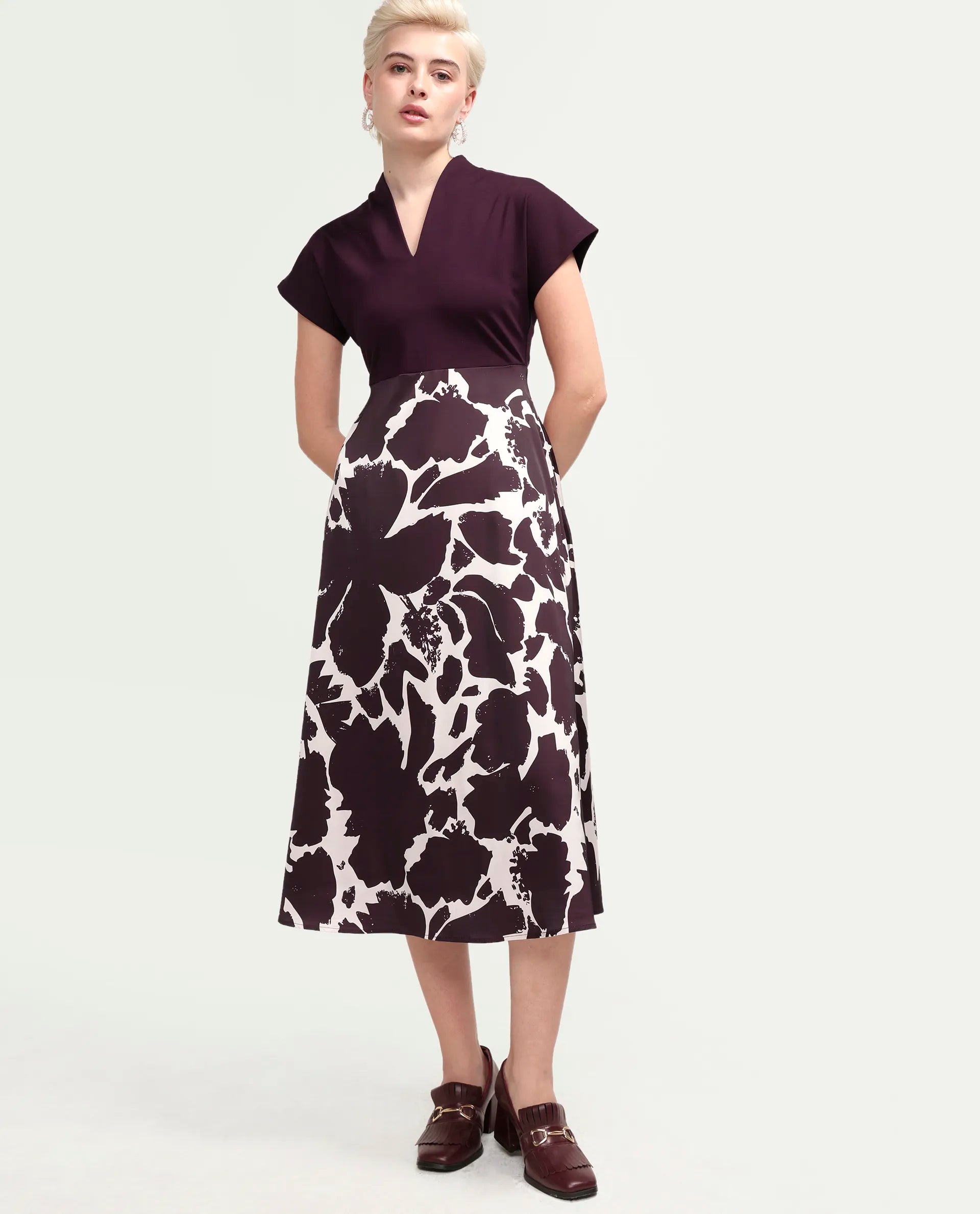Rareism Women's Sopply Maroon Polyester V-Neck A-Line Abstract Print Dress