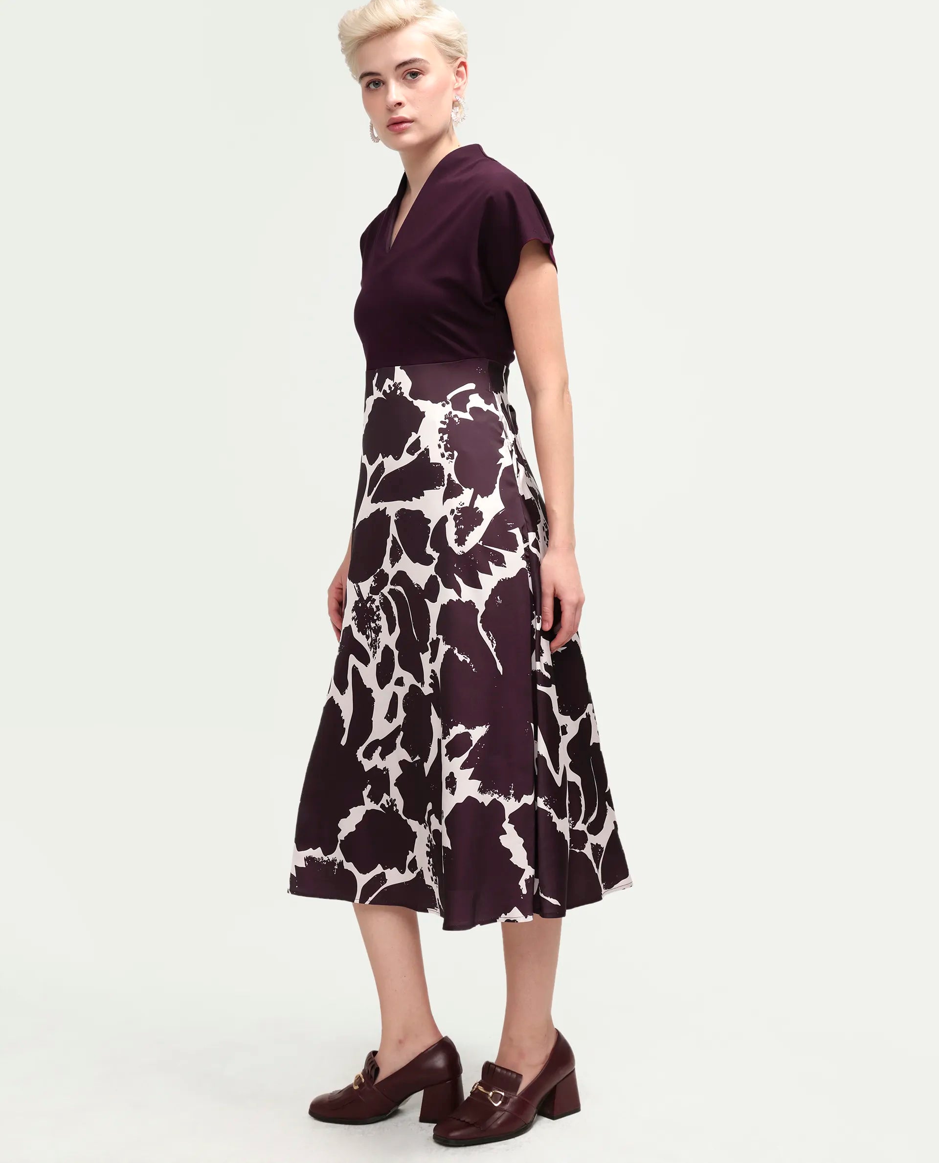 Rareism Women's Sopply Maroon Polyester V-Neck A-Line Abstract Print Dress