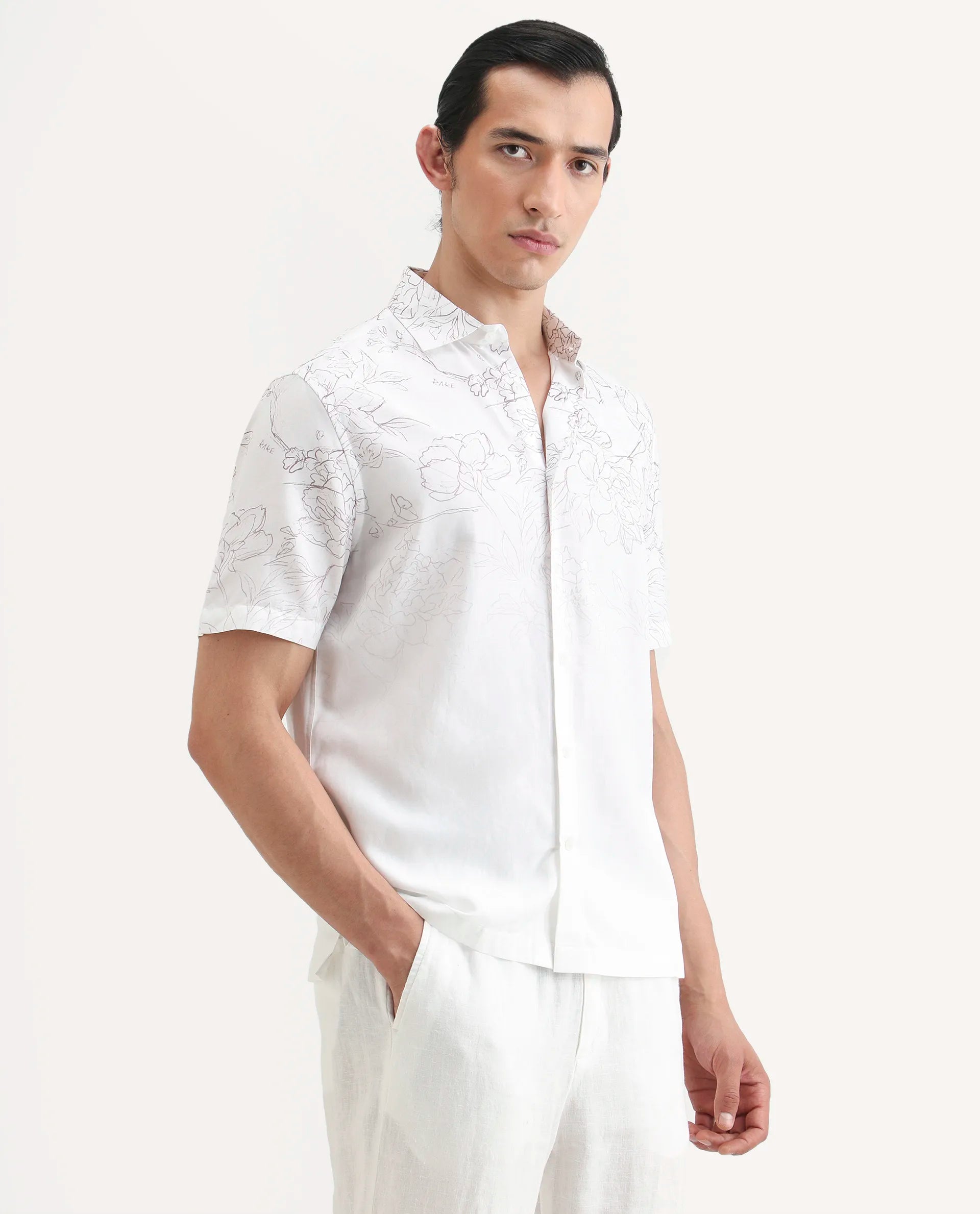 Rare Rabbit Men's Skew White Cotton Blend Floral Print Regular Fit Half Sleeve Collared Shirt