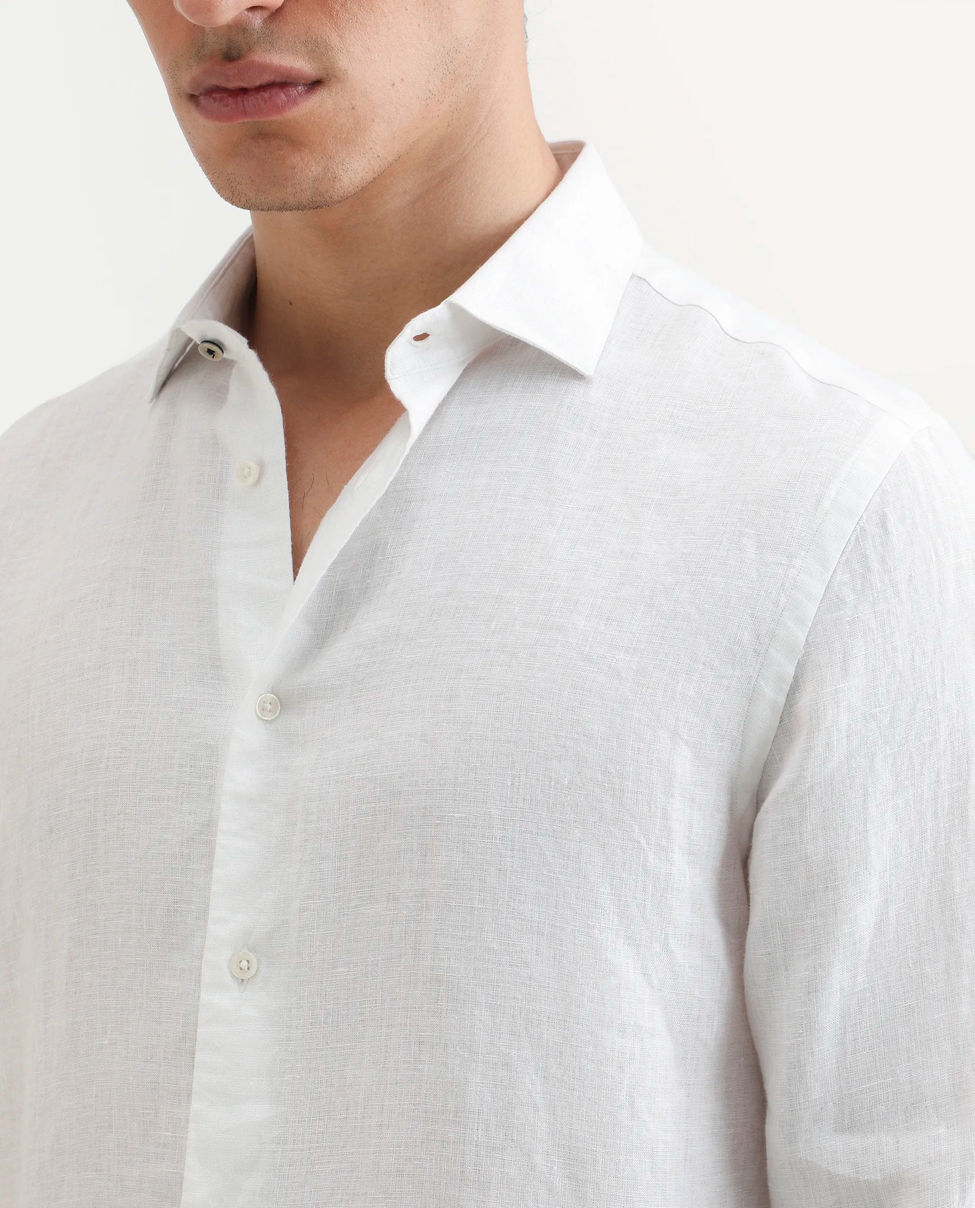 Rare Rabbit Men's Mavi White Linen Plain Regular Fit Full Sleeve Collared Shirt