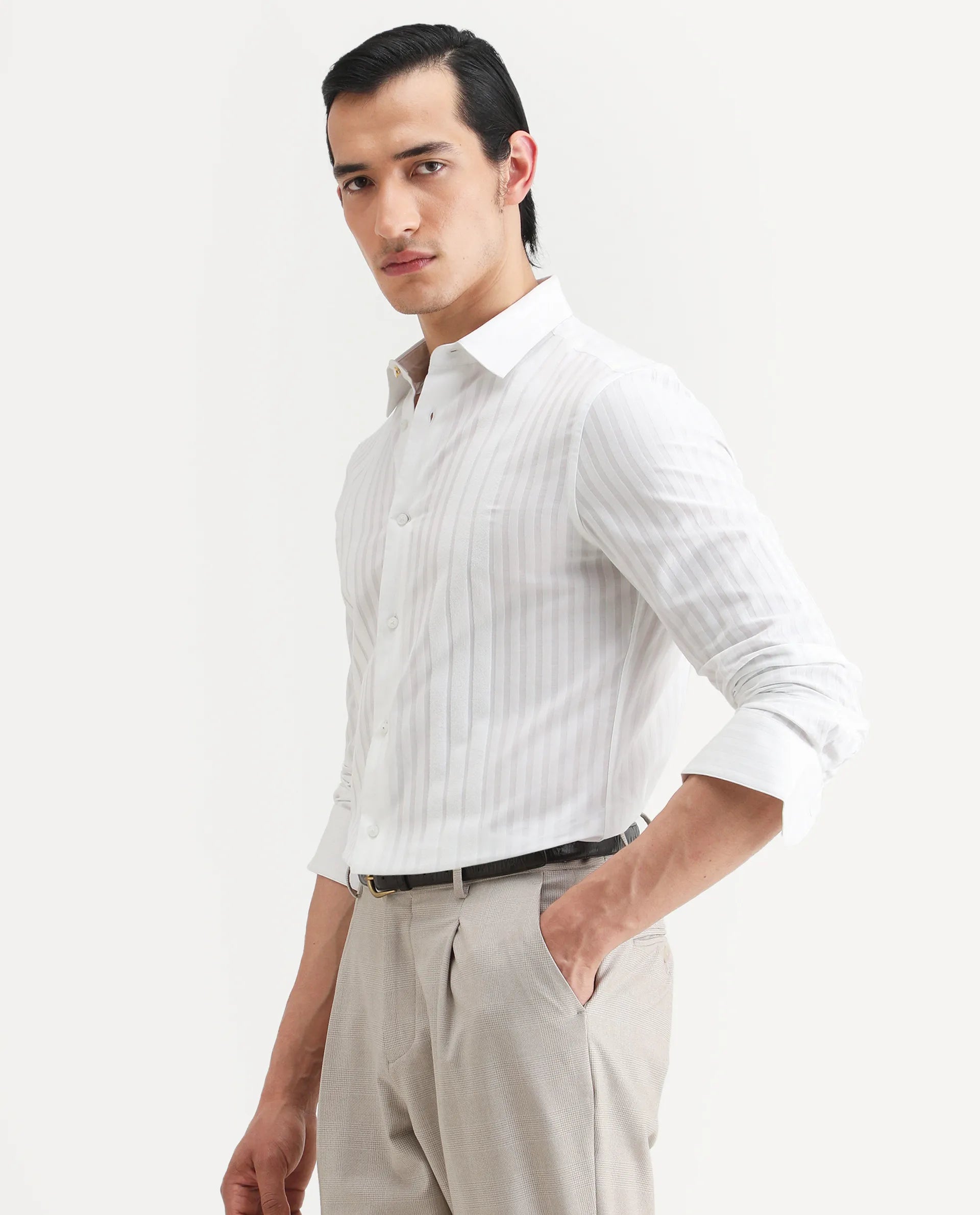 Rare Rabbit Men's Marlo-25 White Cotton Striped Print Regular Fit Full Sleeve Collared Shirt