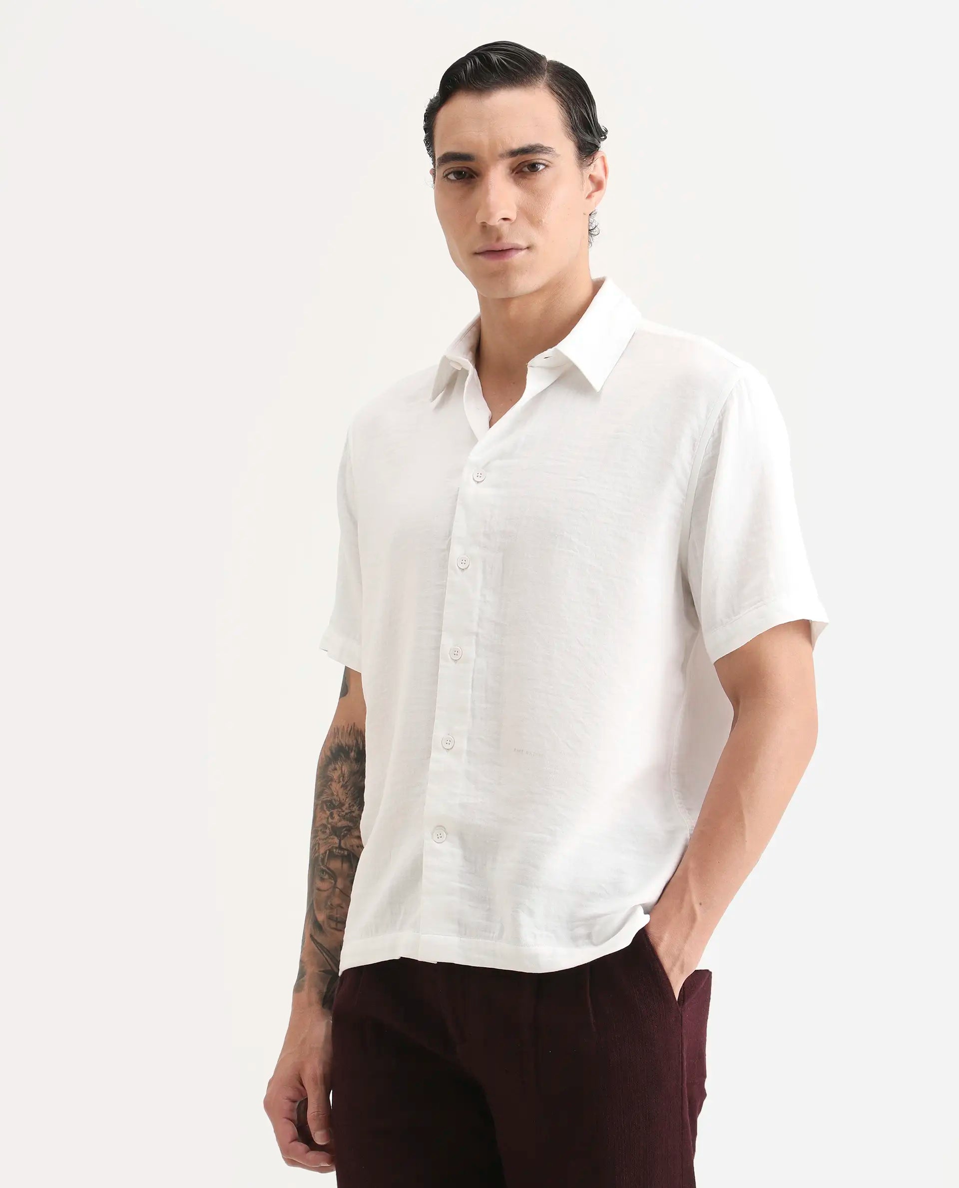 Rare Rabbit Men's Layerr Ss White Cotton Blend Plain Boxy Fit Full Sleeve Collared Shirt