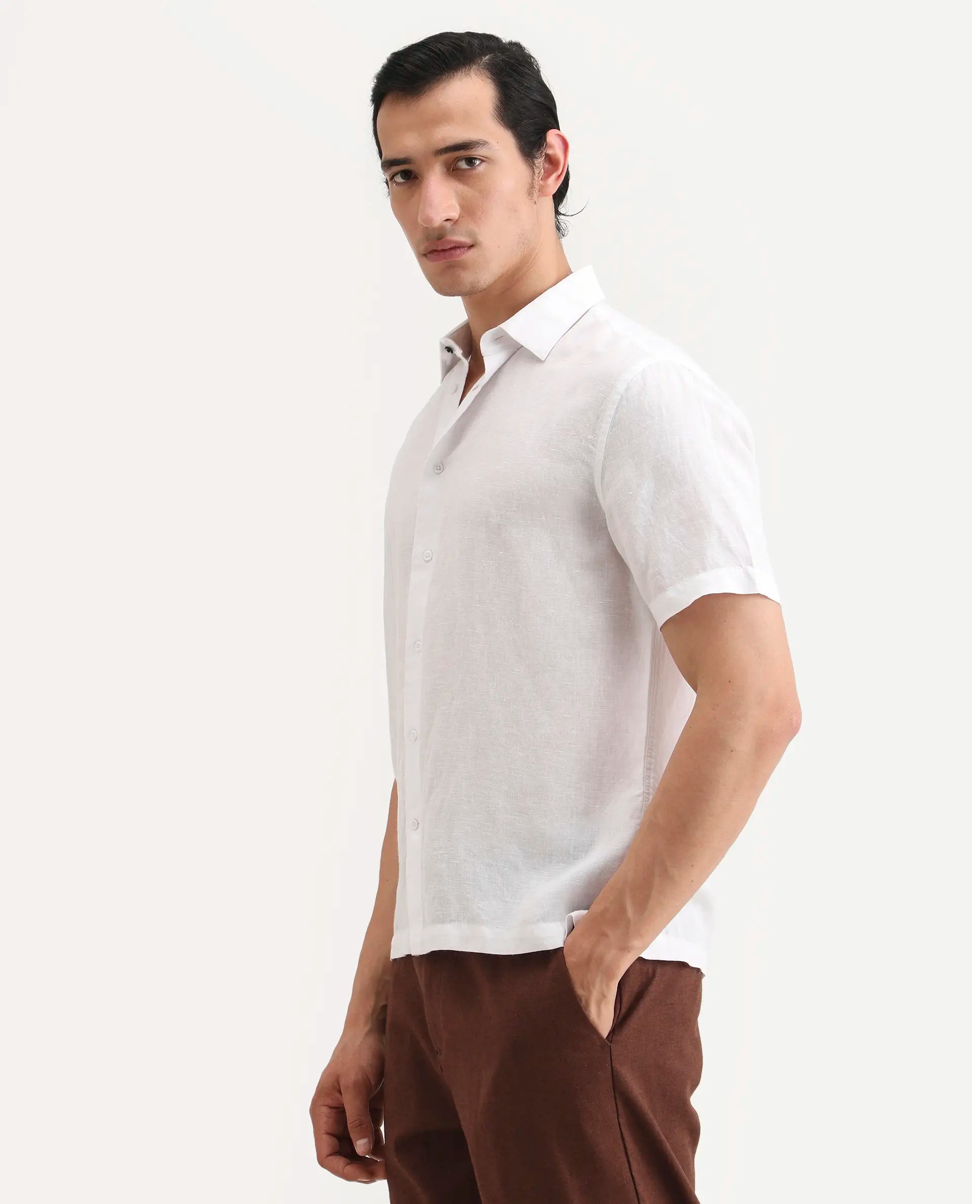 Rare Rabbit Men's Linex Ss White Linen Blend Fabric Half Sleeve Spread Collar Regular Fit Plain Shirt