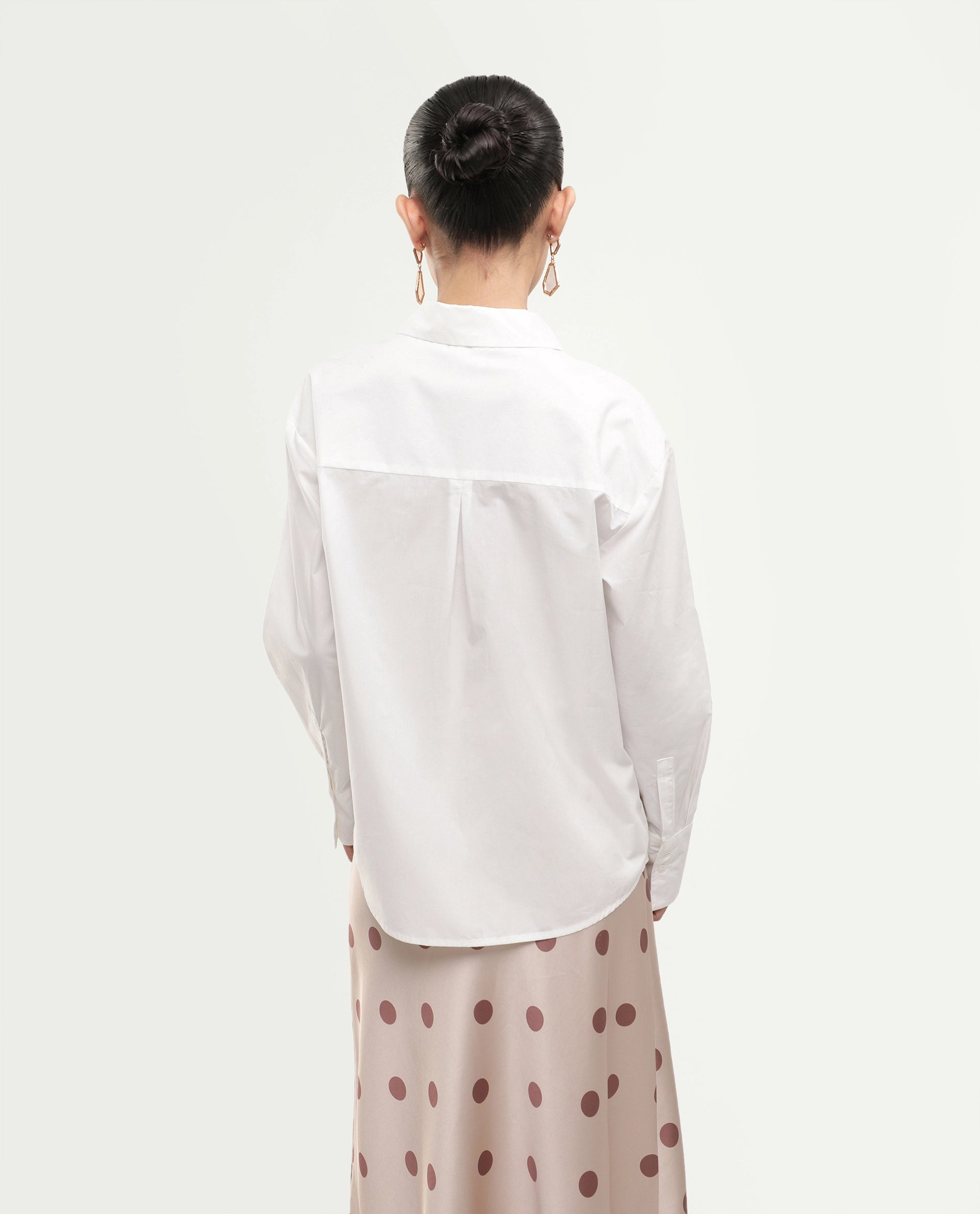 Rareism Women's Mewoki White Cotton Full Sleeve Spread Collar Regular Plain Shirt