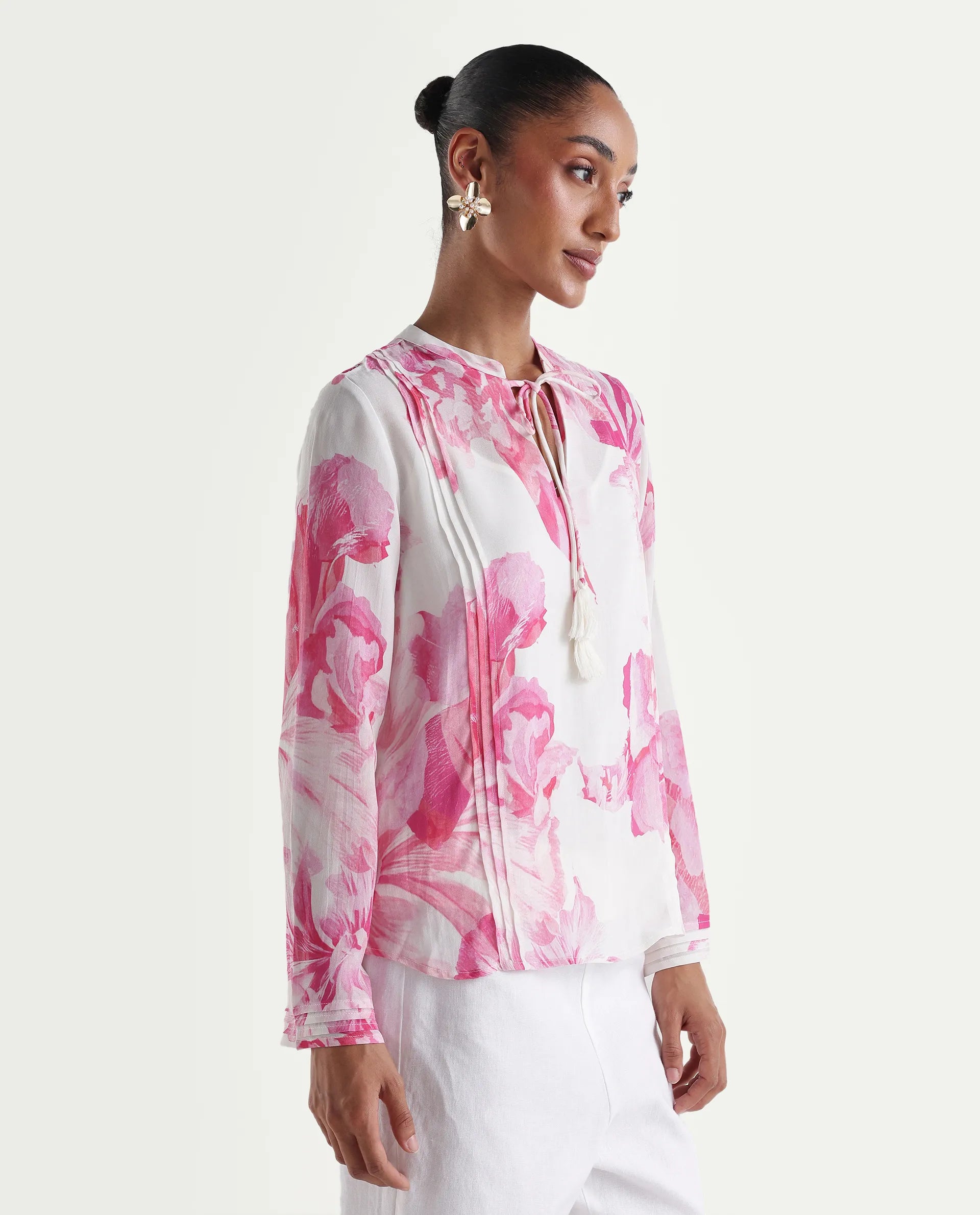 Rareism Women's Mijok Off White Viscose Full Sleeve Tie-Up Regular Floral Print Top