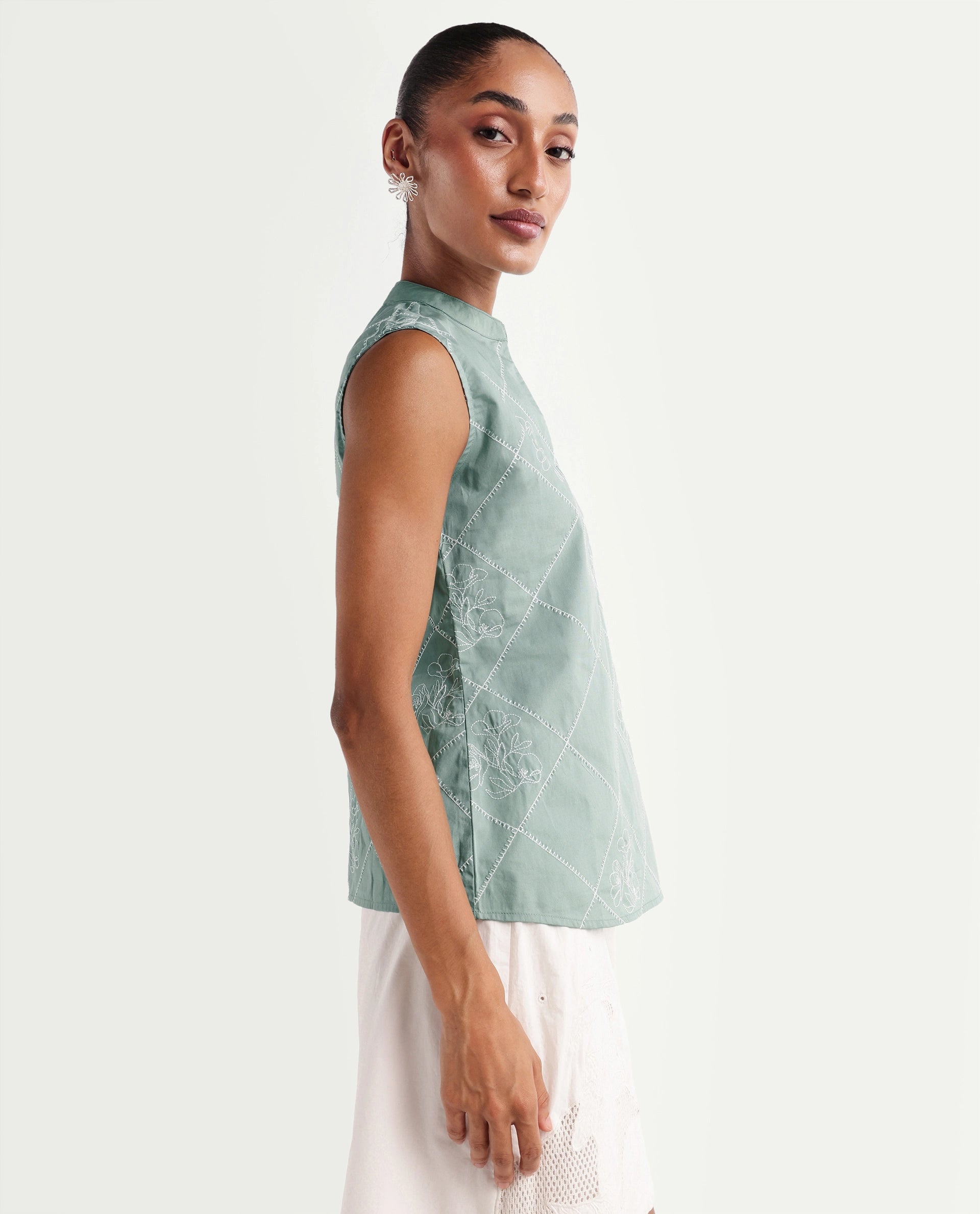 Rareism Women's Hax Dusky Green Cotton Sleeveless Band Collar Pull-On Regular Plain Top