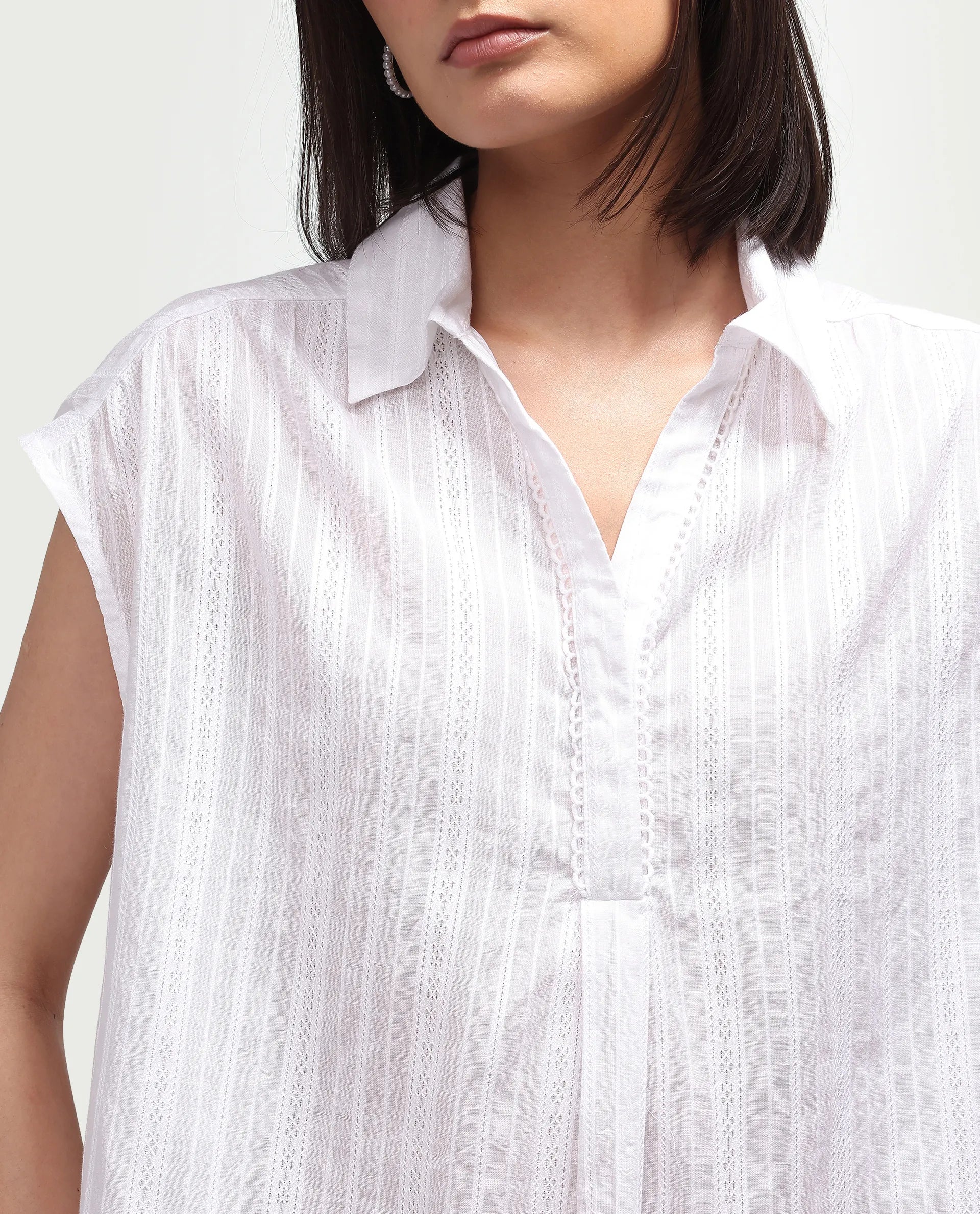 Rareism Women's Koya Off White Cotton Mandarin Collar Regular Plain Top