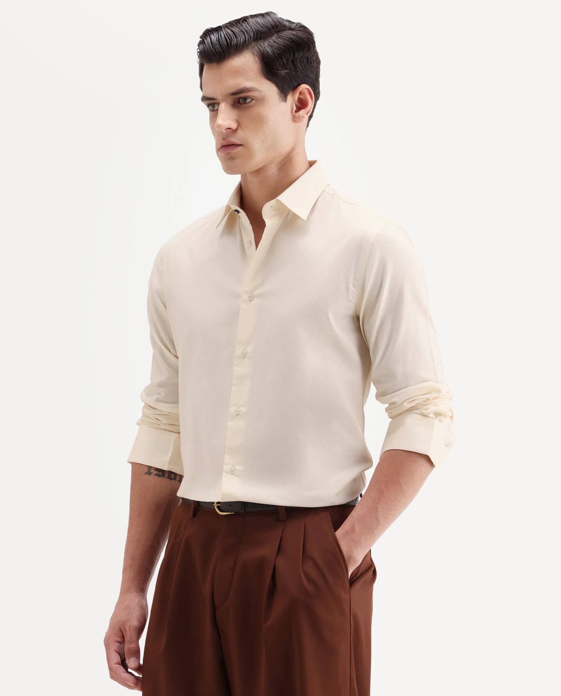 Rare Rabbit Men's Giro Light Yellow Cotton Full Sleeve Spread Collar Regular Fit Plain Shirt