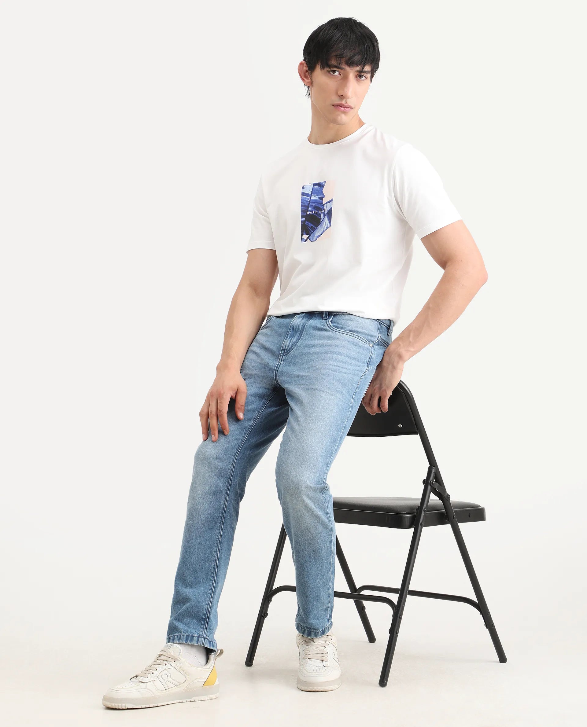 Rare Rabbit Men's Fynn Light Blue Cotton Fabric Kurt Carrot Plain Jeans
