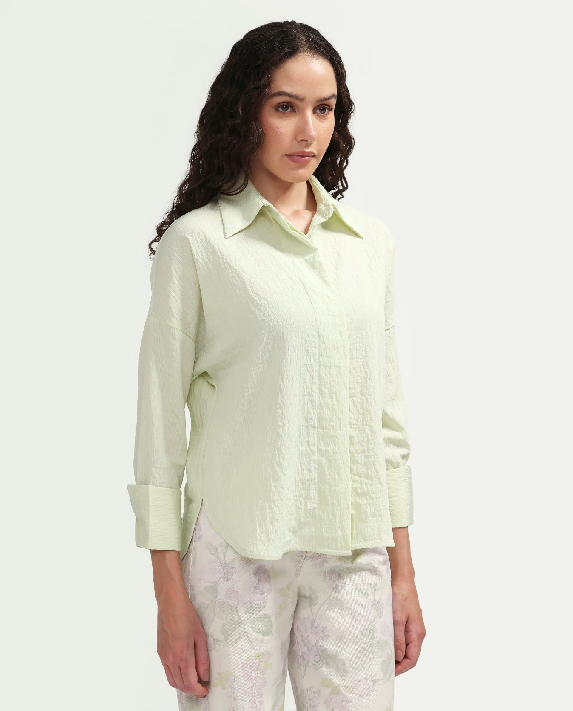 Rareism Women's Davi Light Green Viscose Blend Full Sleeve Collared Relaxed Plain Shirt