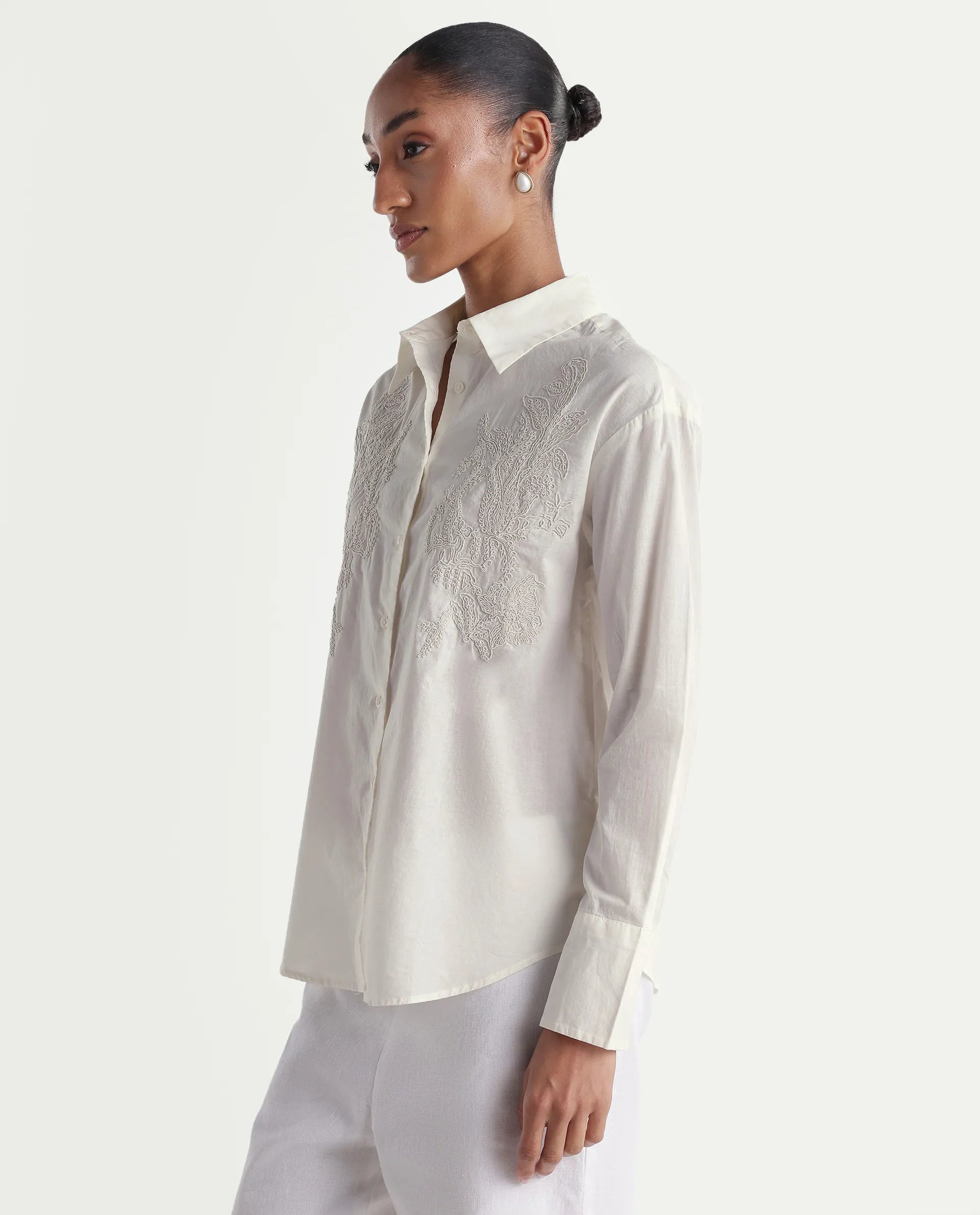 Rareism Women's Torim Light Off White Cotton Spread Collar Button Regular Plain Shirt