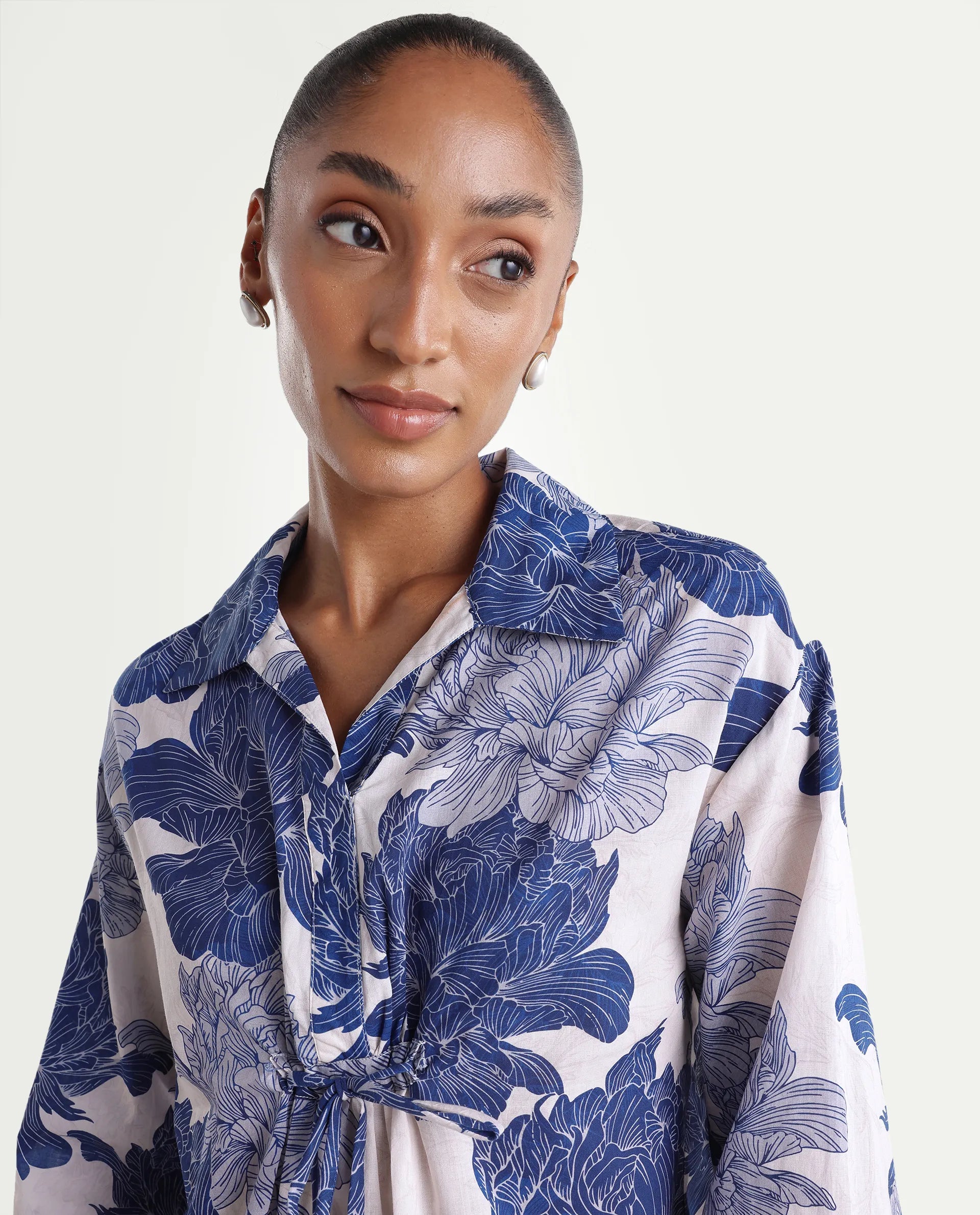 Rareism Women's Vetot Blue Cotton Johnny Collar Relaxed Floral Print Top
