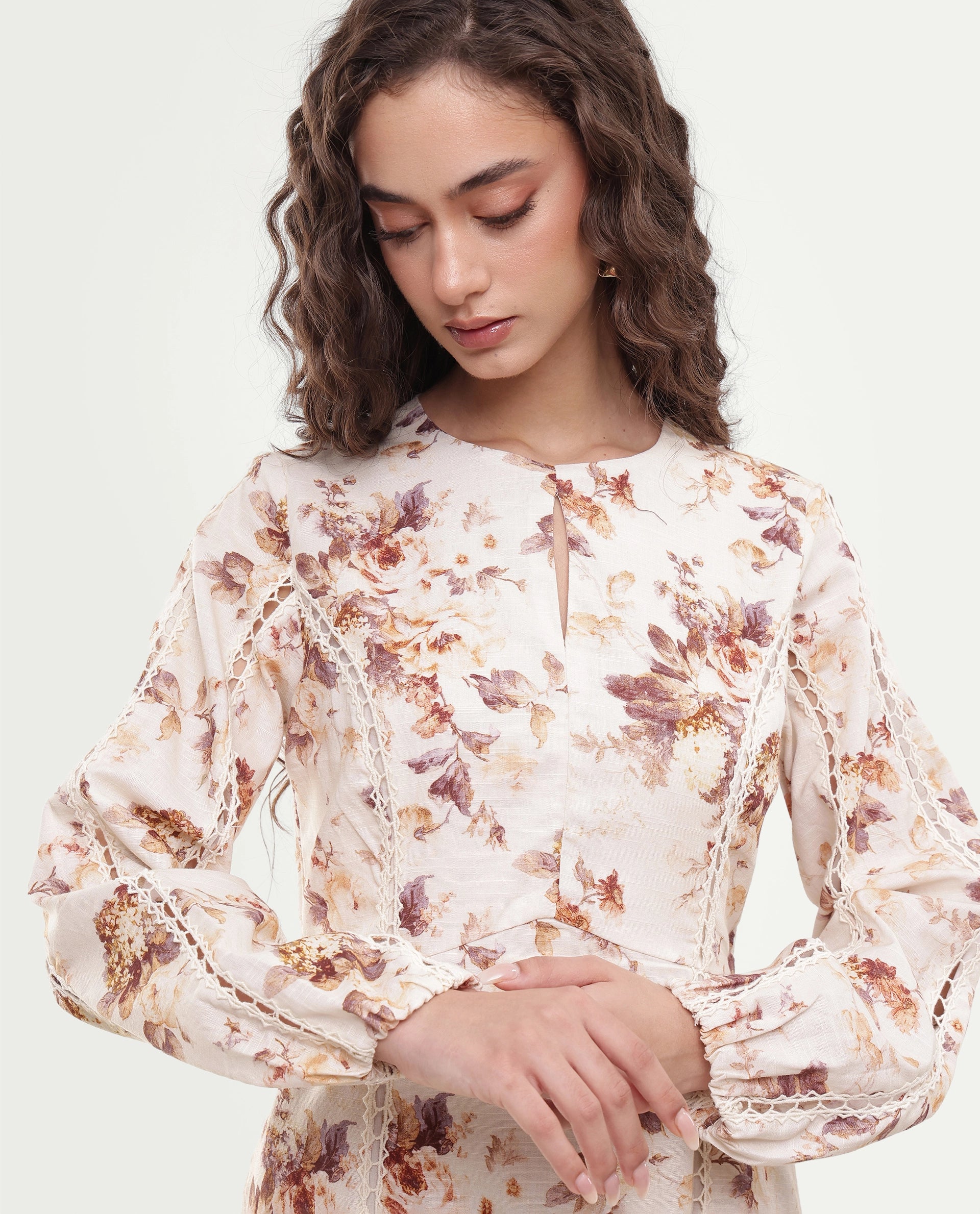 Rareism Women's Ruten Beige Cotton Crew Neck Button And Zip Fit And Flare Floral Print Dress