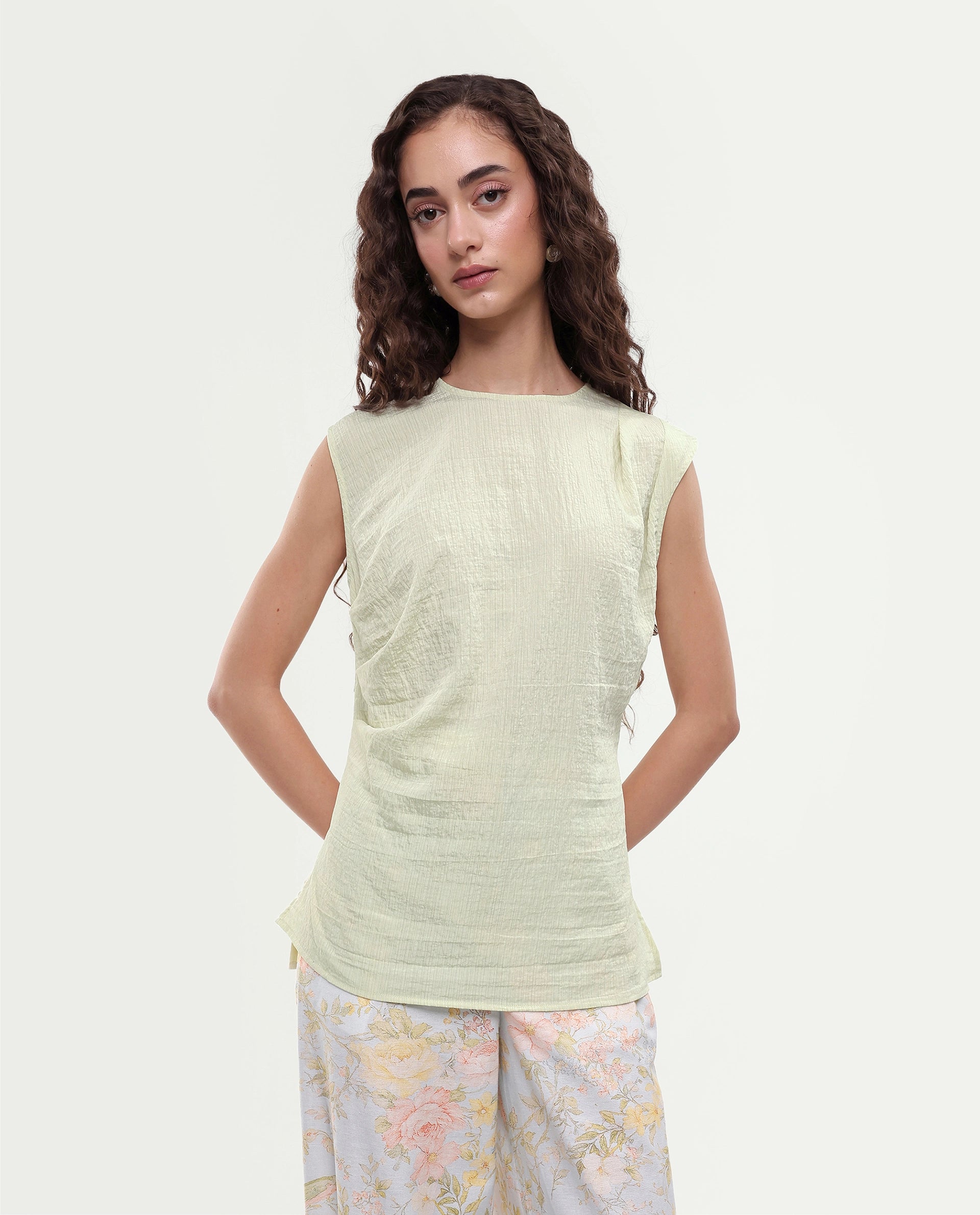 Rareism Women's Daca Light Green Viscose Blend Crew Neck Button Regular Plain Top