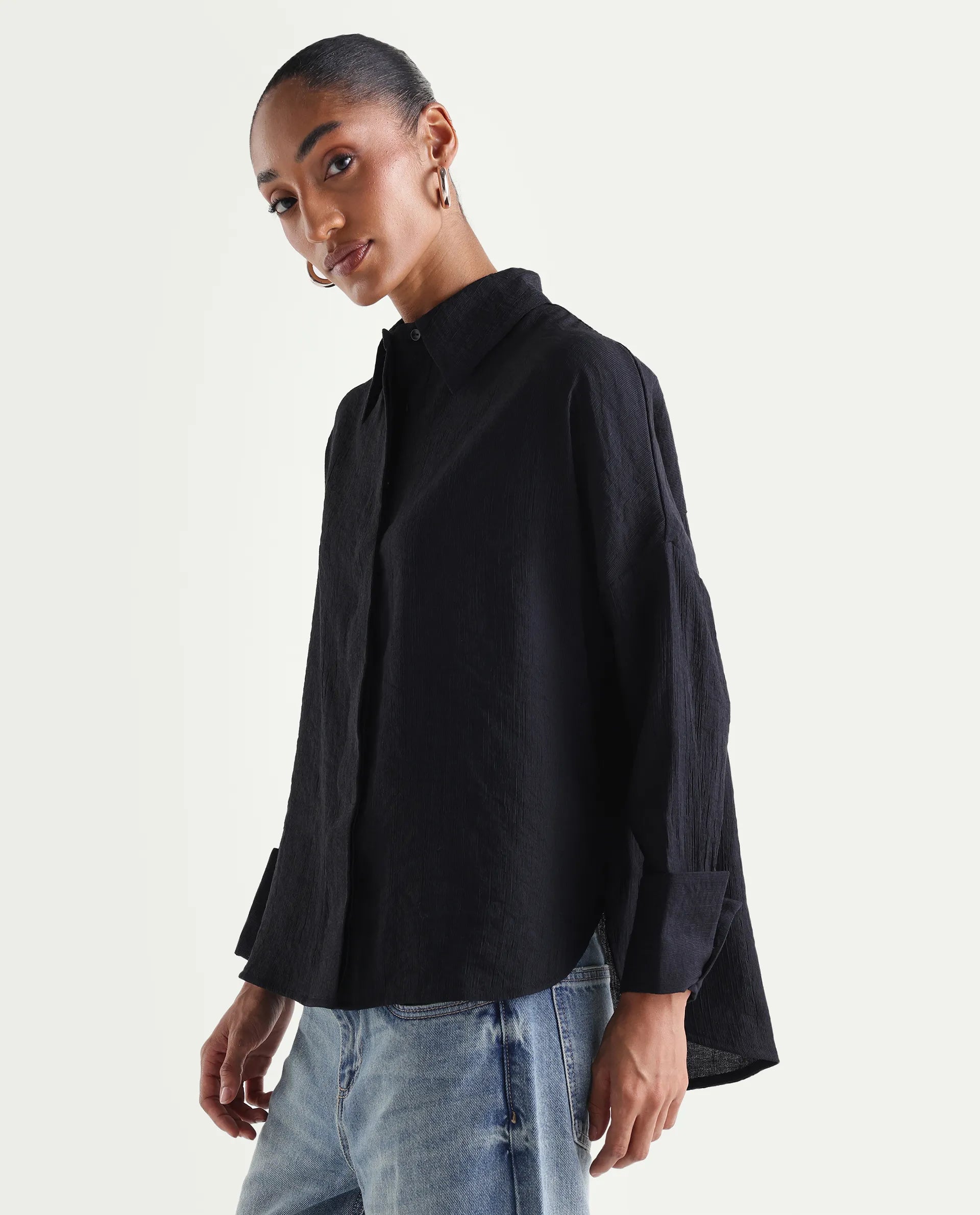 Rareism Women's Duxa Black Viscose Blend Spread Collar Button Oversized Plain Shirt