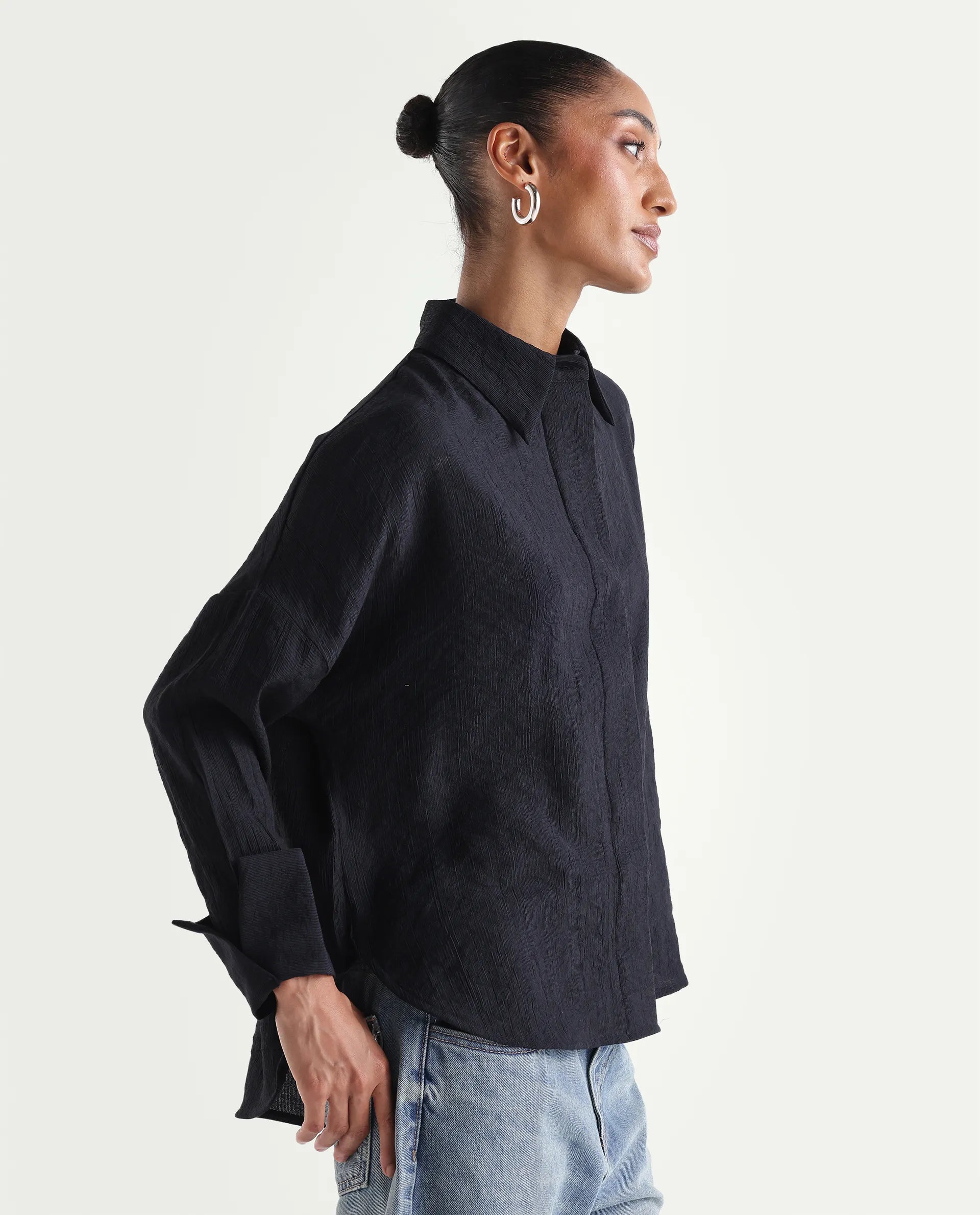Rareism Women's Duxa Black Viscose Blend Spread Collar Button Oversized Plain Shirt
