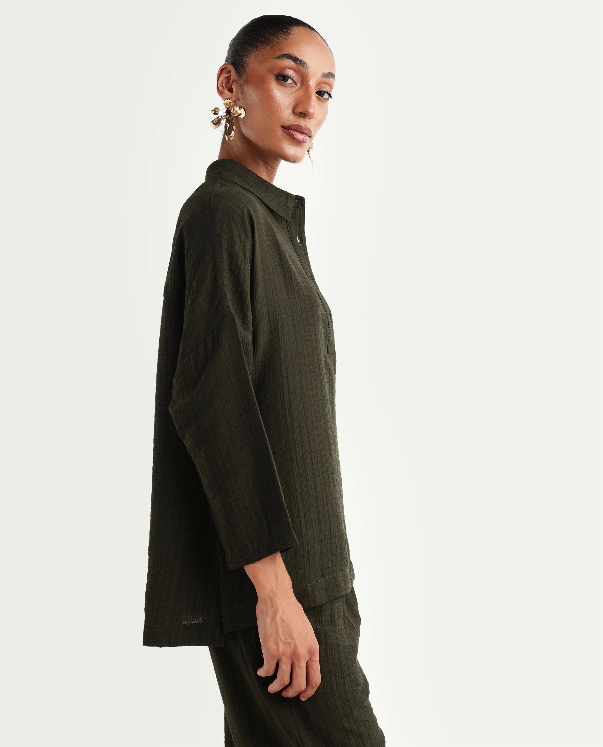 Rareism Women's Dano-T Olive Viscose Blend Jonny Collar Pull-On Oversized Plain Top