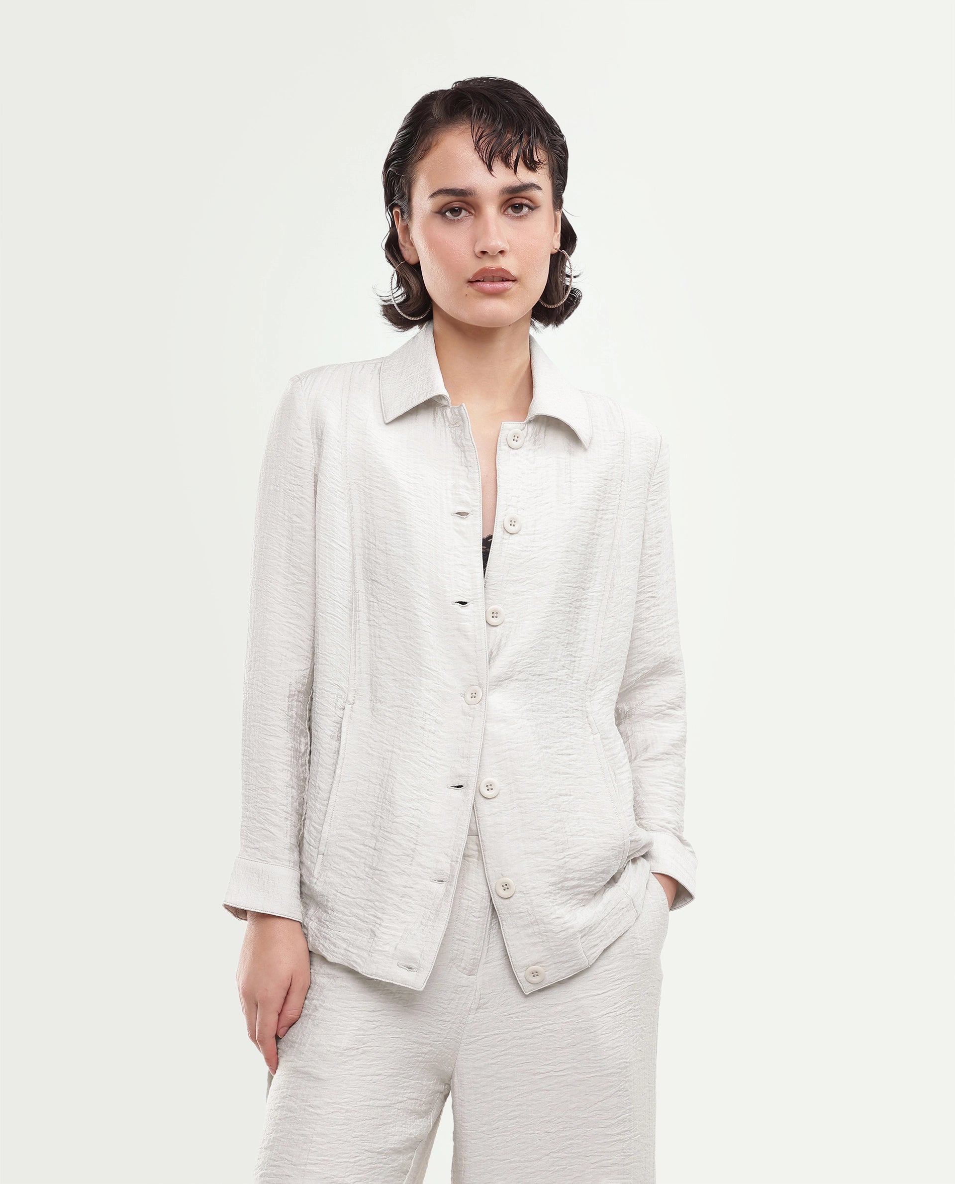 Rareism Women's Dion-T Off White Viscose Blend Spread Collar Button Boxy Plain Shacket