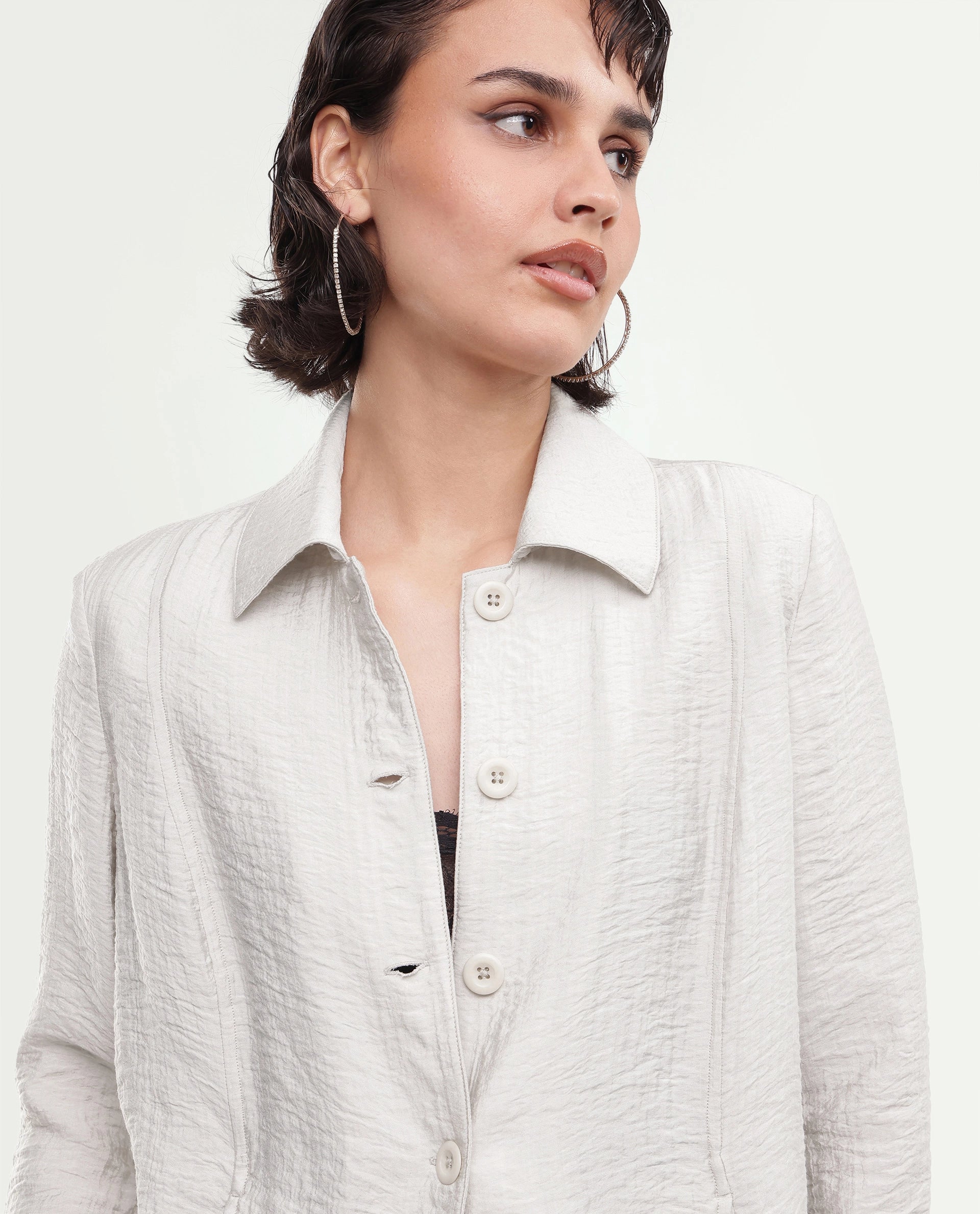 Rareism Women's Dion-T Off White Viscose Blend Spread Collar Button Boxy Plain Shacket
