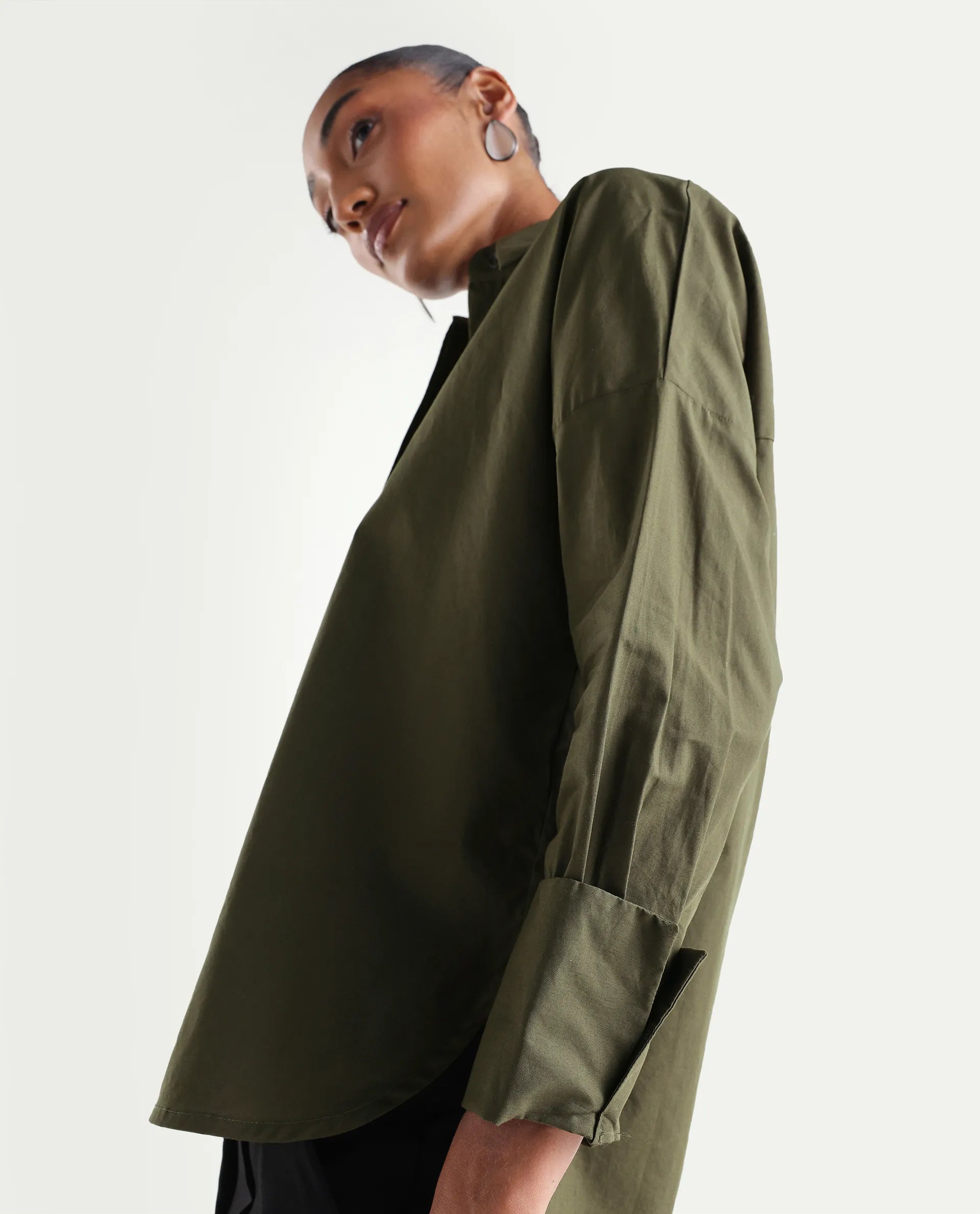 Rareism Women's Oni Olive Cotton Spread Collar Button Boxy Plain Shirt