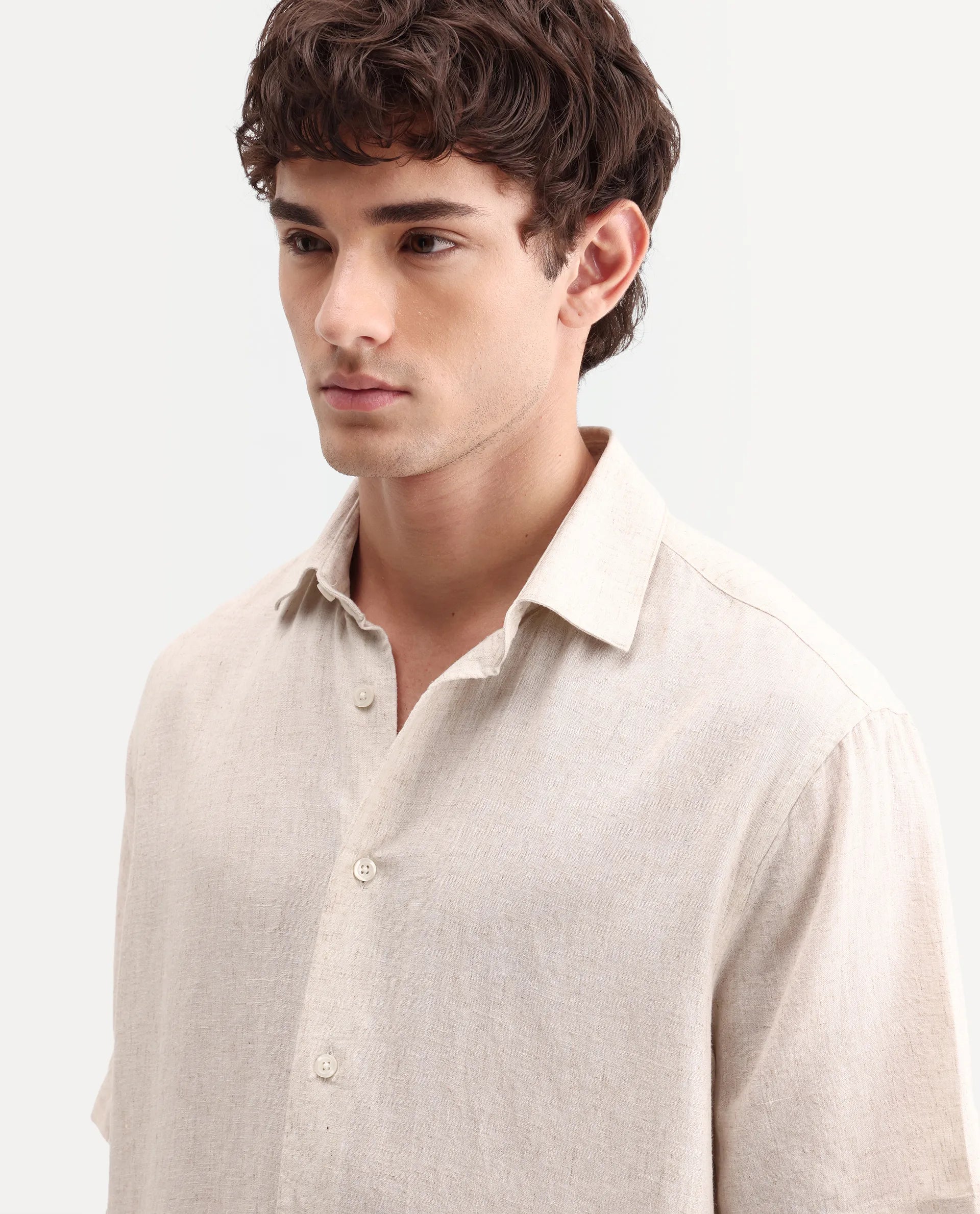 Rare Rabbit Men's Lewan-Ss Primary Ecru Linen Blend Spread Collar Regular Plain Shirt