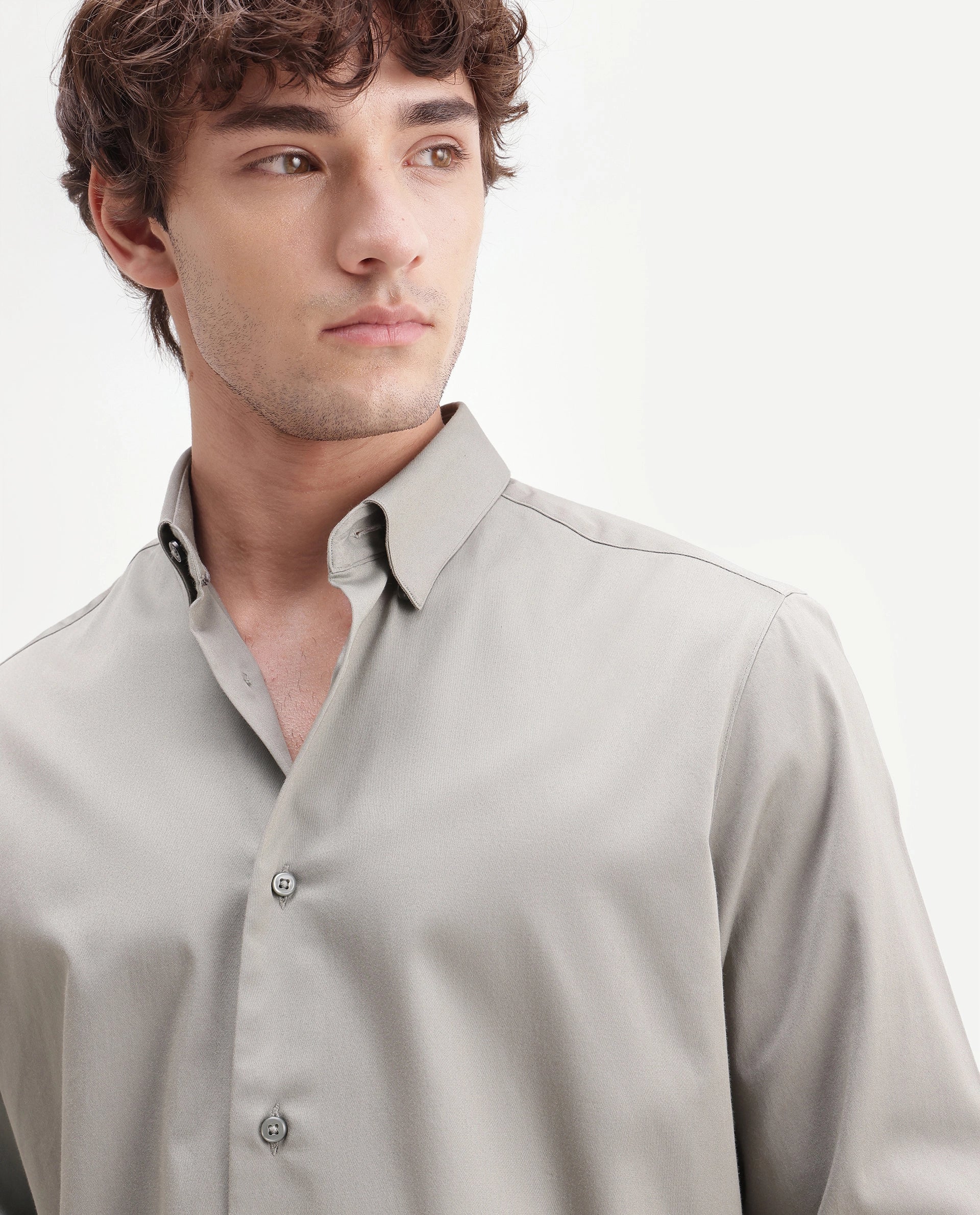 Rare Rabbit Men's Como-Aw26 Dusky Green Cotton Blend Spread Collar Regular Plain Shirt