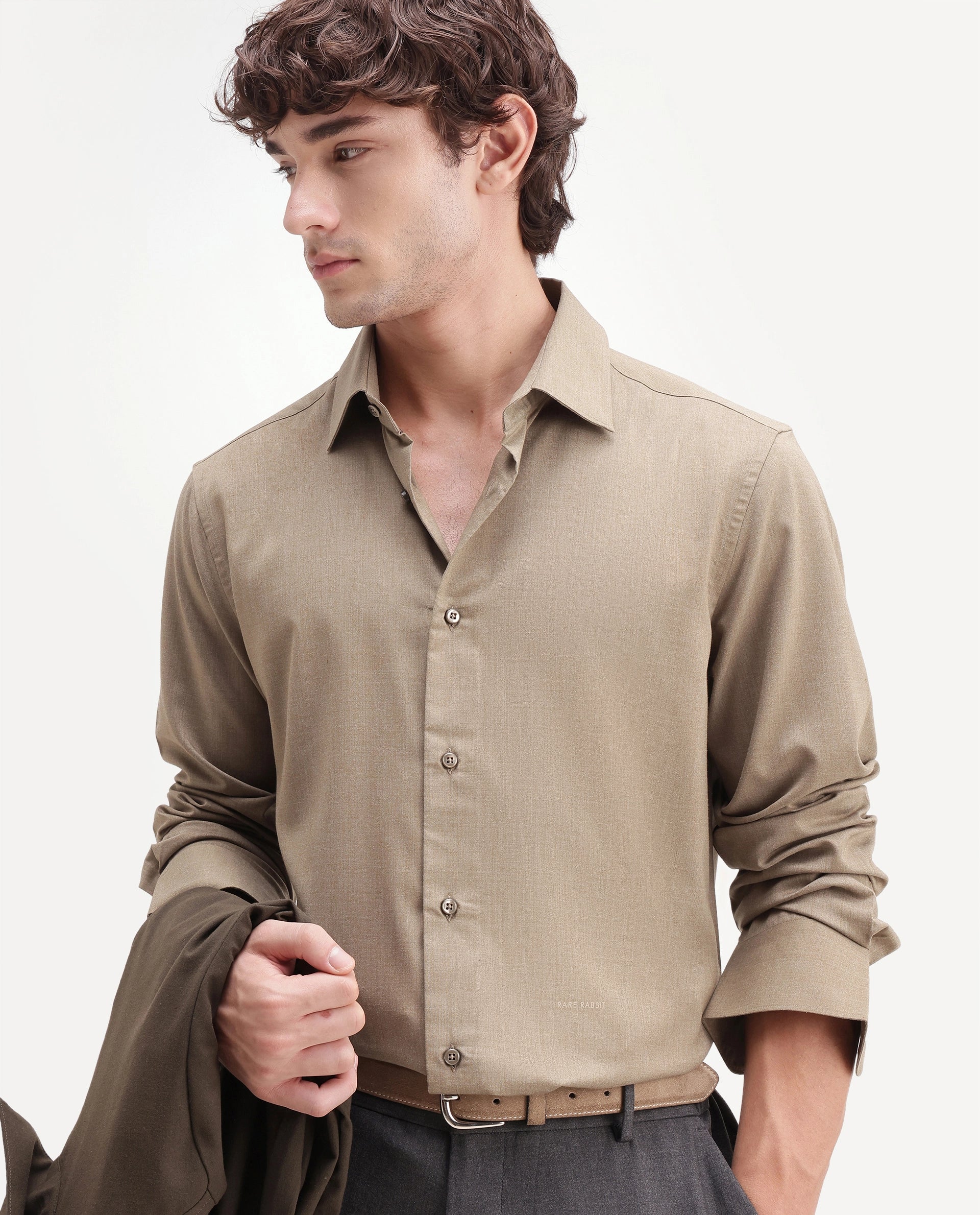 Rare Rabbit Men's Gunjo-Aw26 Dusky Green Polyester Blend Spread Collar Regular Plain Shirt