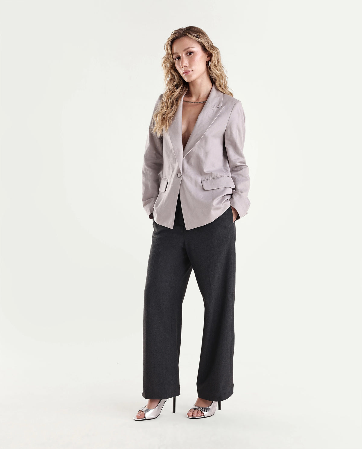 Rareism Women's Srait-Aw26 Grey Polyester Blend Straight Plain Trouser