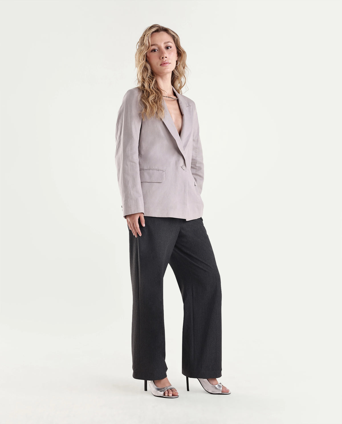 Rareism Women's Srait-Aw26 Grey Polyester Blend Straight Plain Trouser