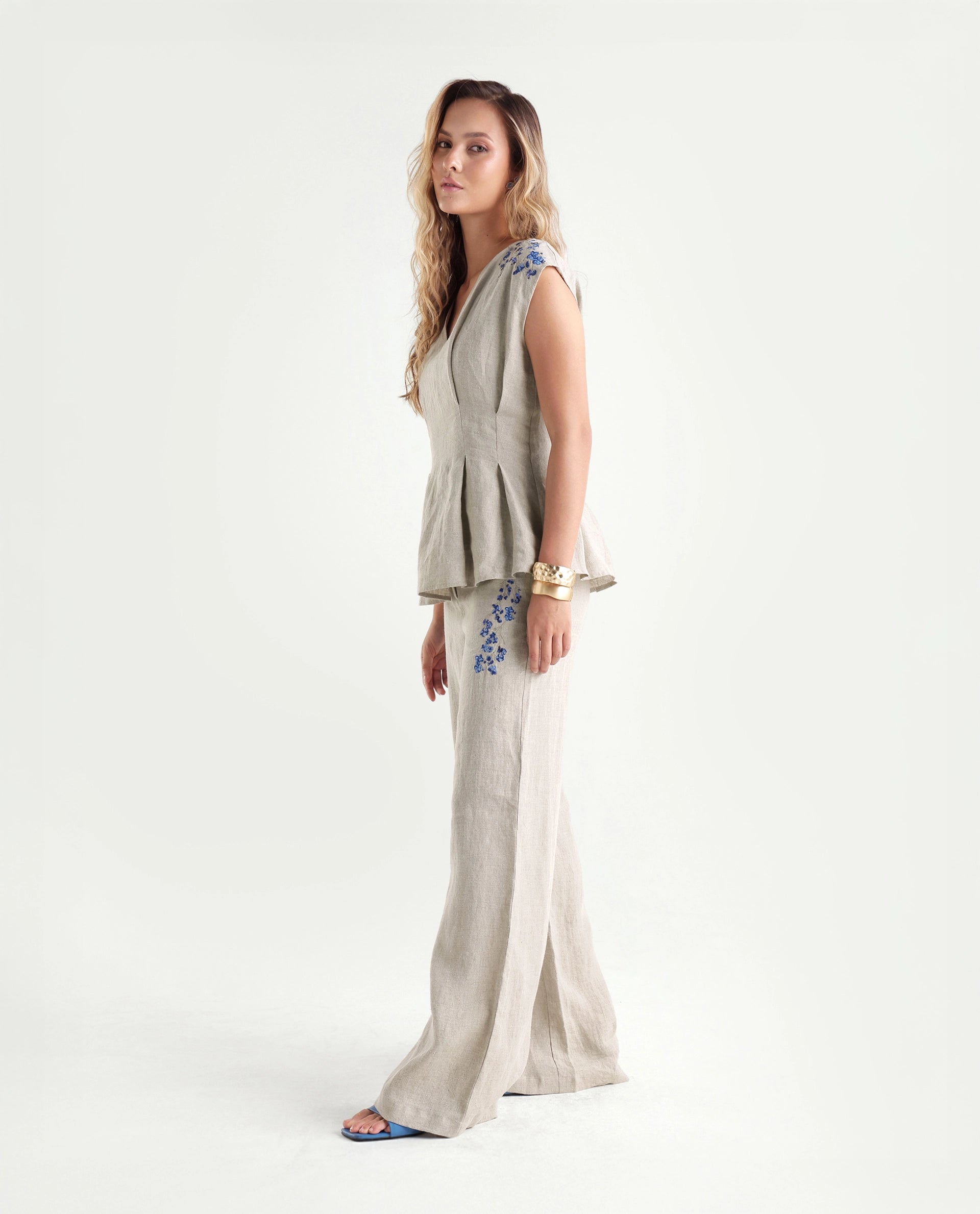 Rareism Women's Rubin-B Dusky Beige 100% Linen Button And Zip Wide Leg Plain Trouser
