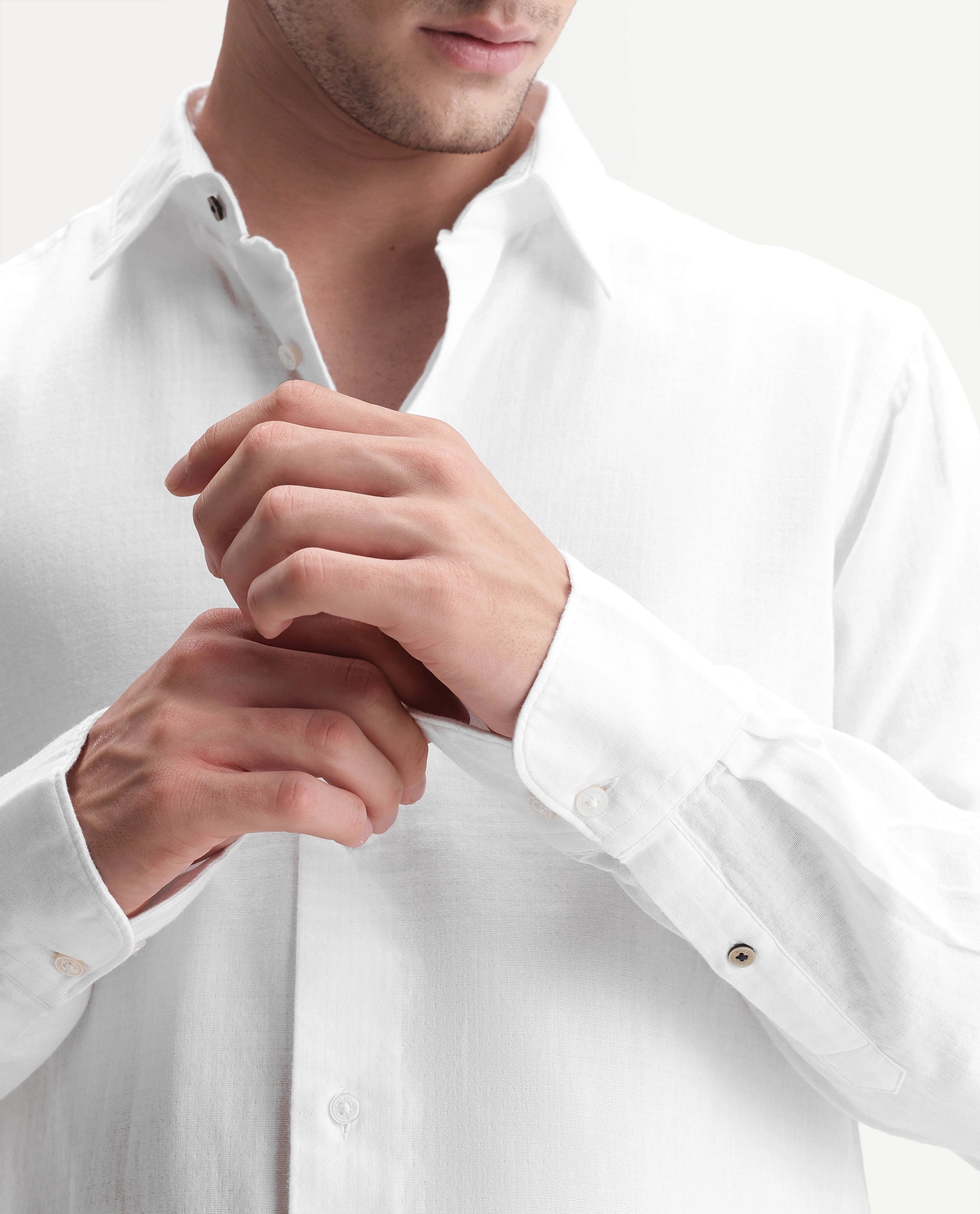 Rare Rabbit Men's Ryv Primary Off White Cotton Spread Collar Button Regular Plain Shirt