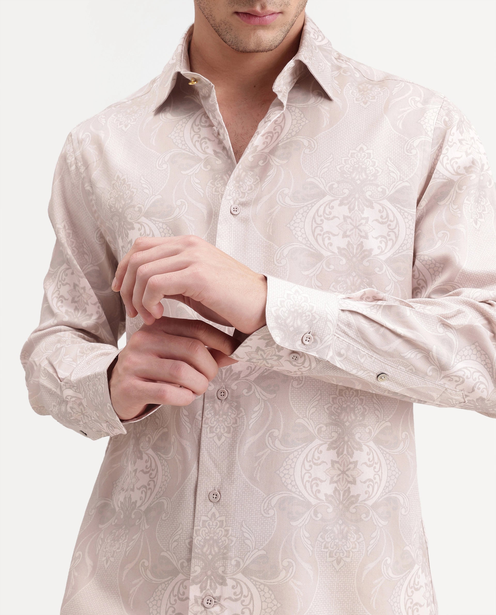 Rare Rabbit Men's Beki Primary Off White Cotton Blend Spread Collar Button Regular Geometric Print Shirt