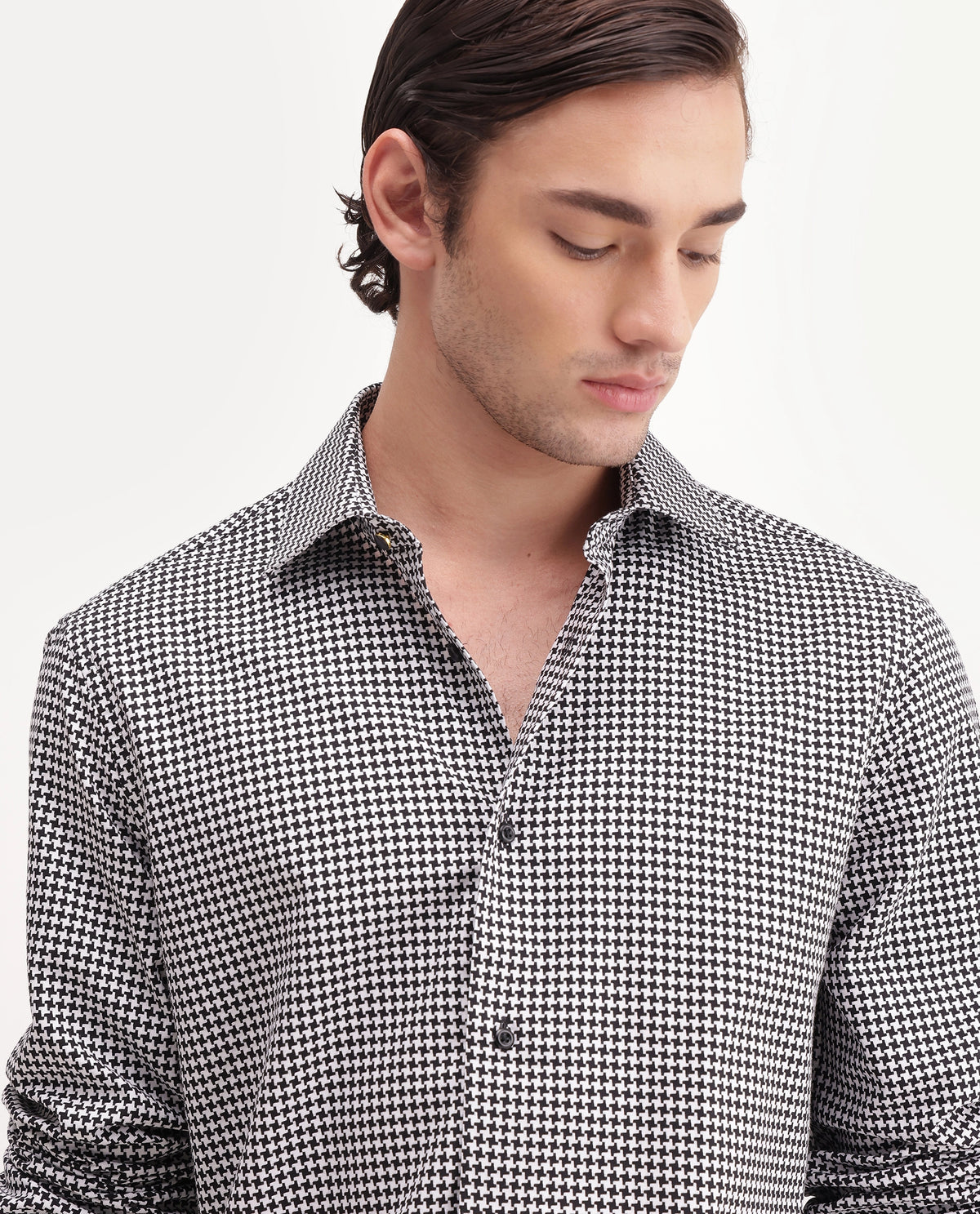 Rare Rabbit Men's Jader-Aw26 Primary Black Cotton Spread Collar Regular Jacquard Print Shirt
