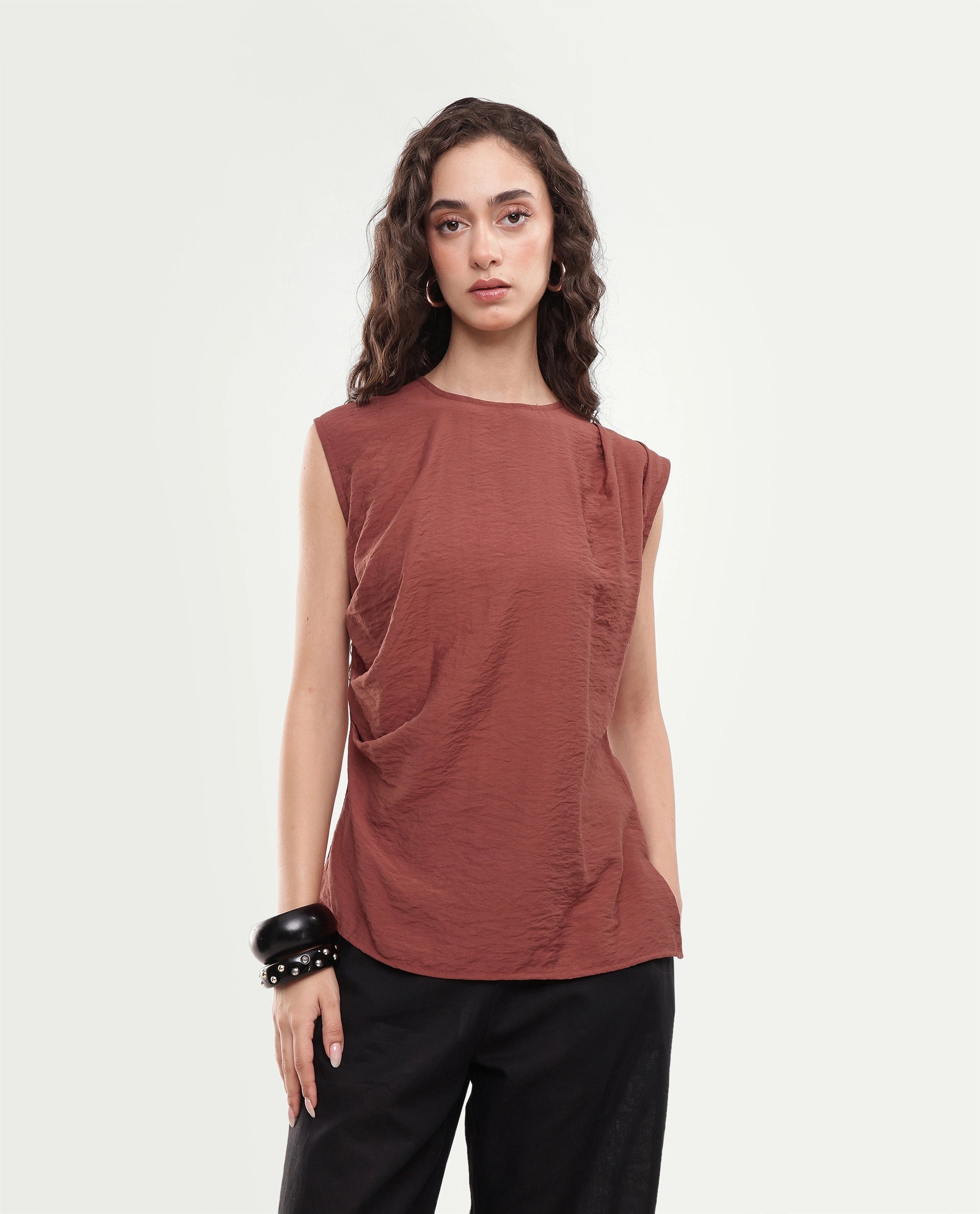 Rareism Women's Gica Dark Rust Plain Viscose Blend Regular Sleeveless Top