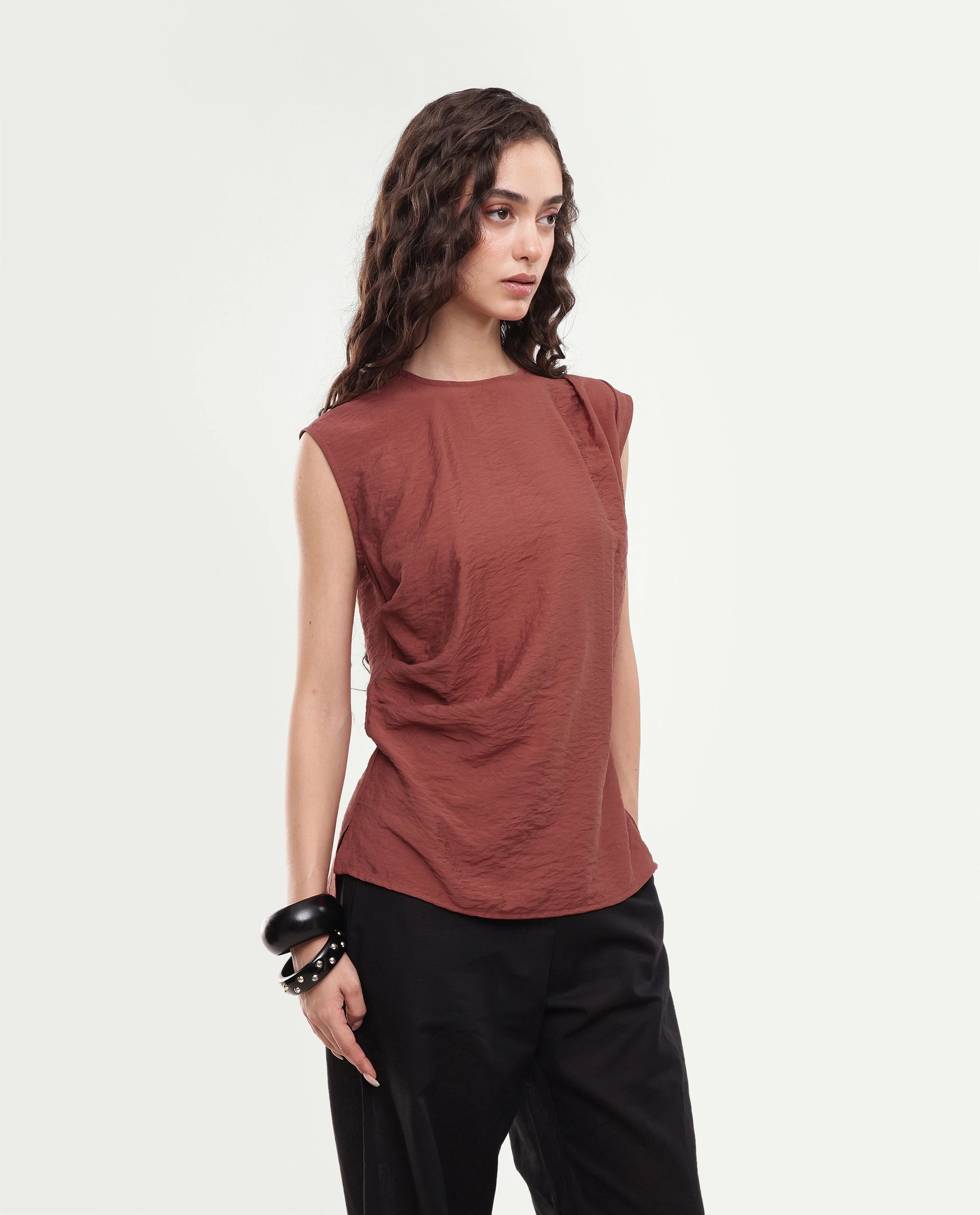 Rareism Women's Gica Dark Rust Plain Viscose Blend Regular Sleeveless Top