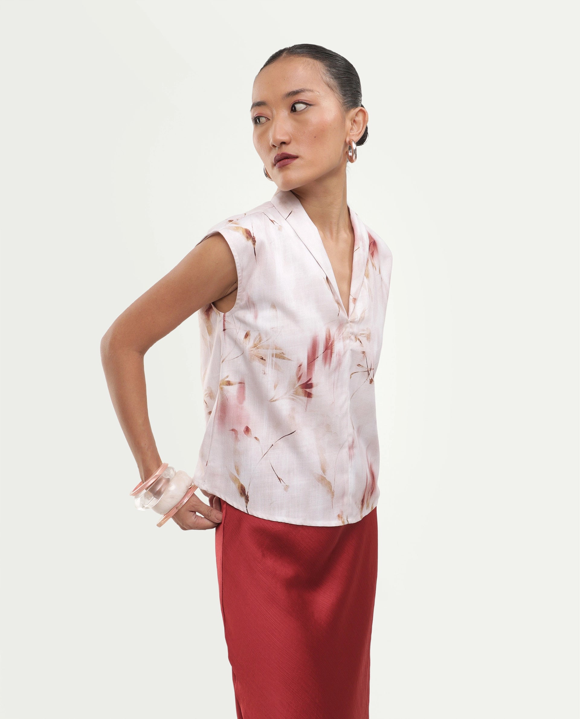 Rareism Women's Sync Beige Polyester Pull-On Regular Fit Abstract Print Top