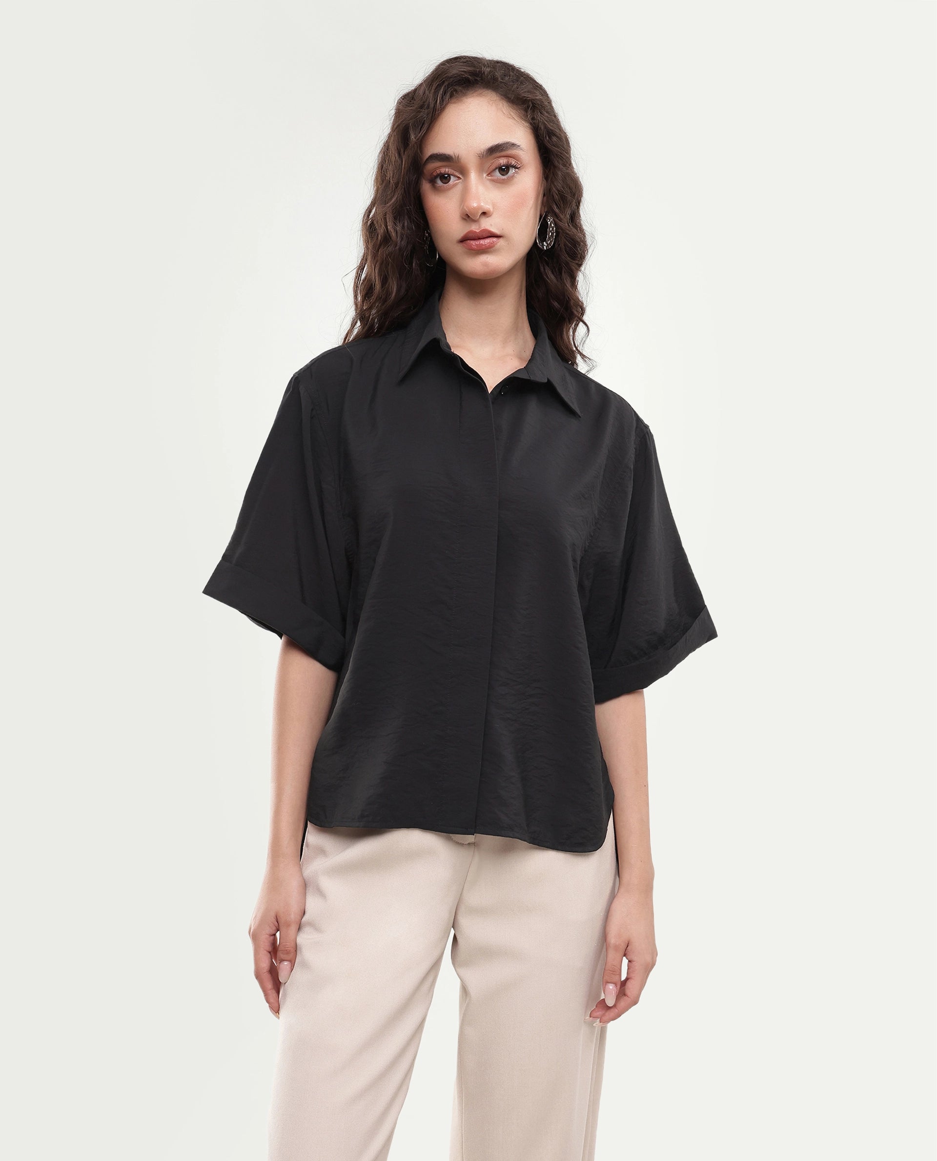Rareism Women's Obin Black Solid Viscose Blend Boxy Short Sleeve Shirt