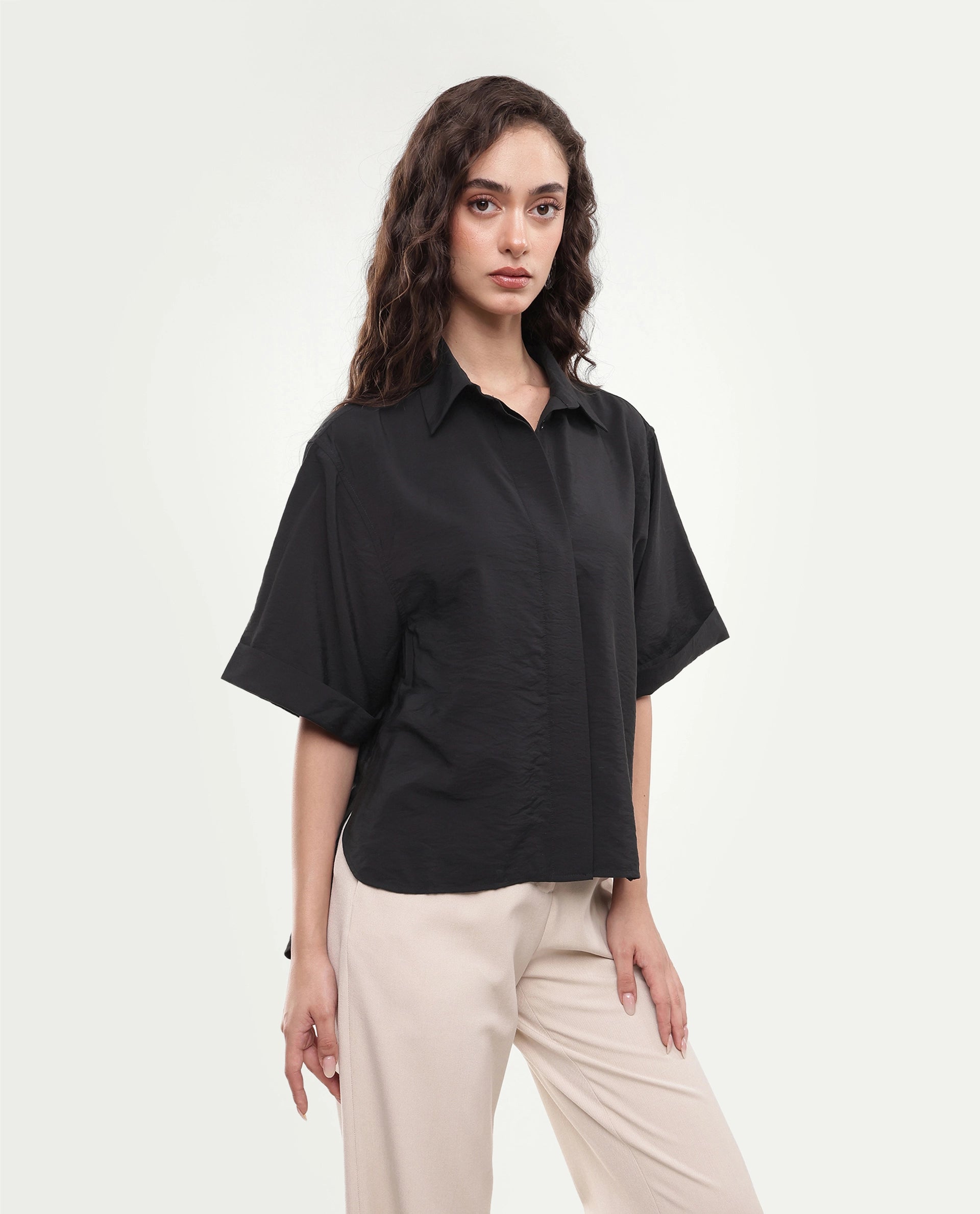 Rareism Women's Obin Black Solid Viscose Blend Boxy Short Sleeve Shirt