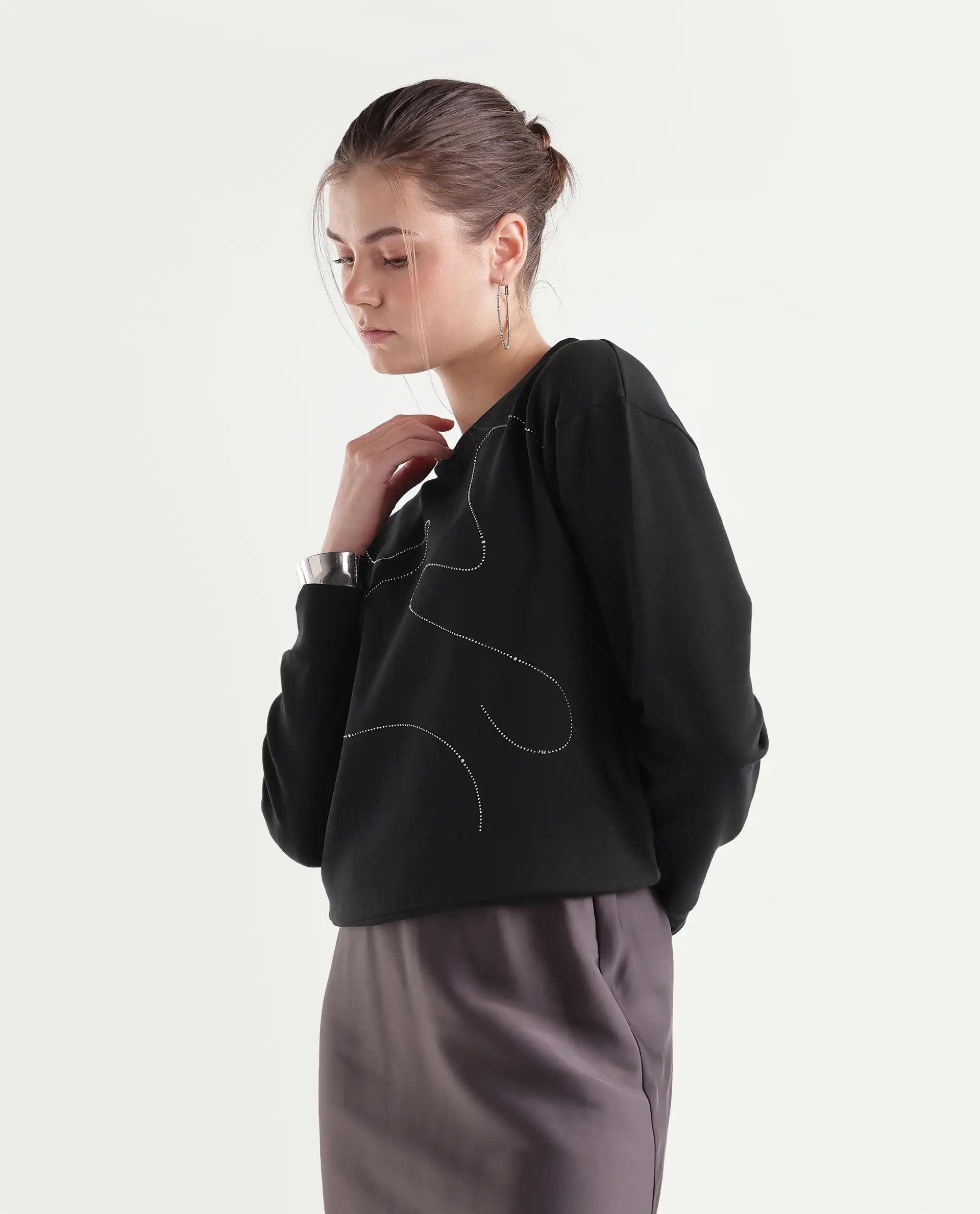 Rareism Women's Pound-T Black Cotton Blend Regular Fit Printed Sweatshirt