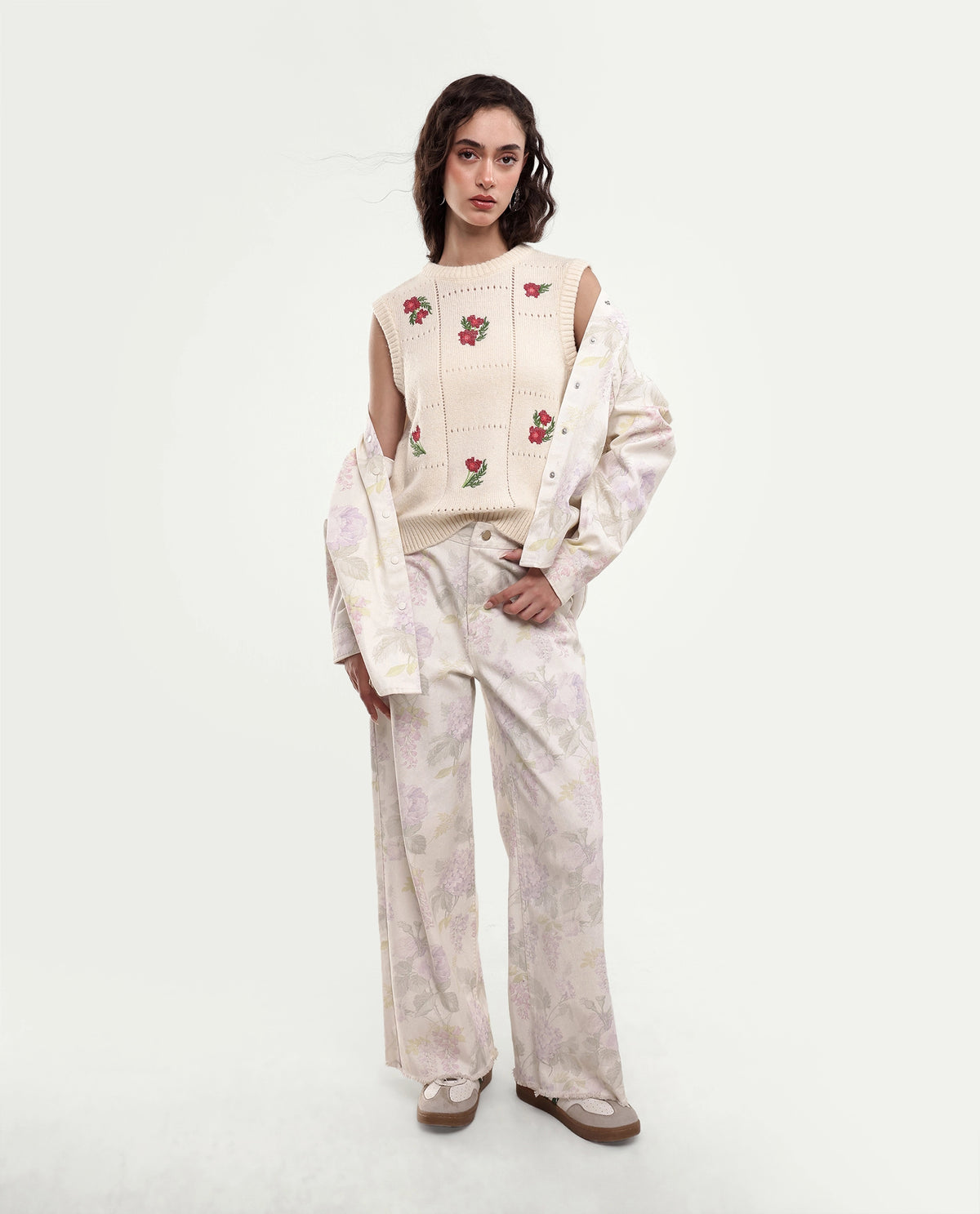 Rareism Women's Leq Off White Acrylic Blend Crew Neck Regular Floral Print Sweater