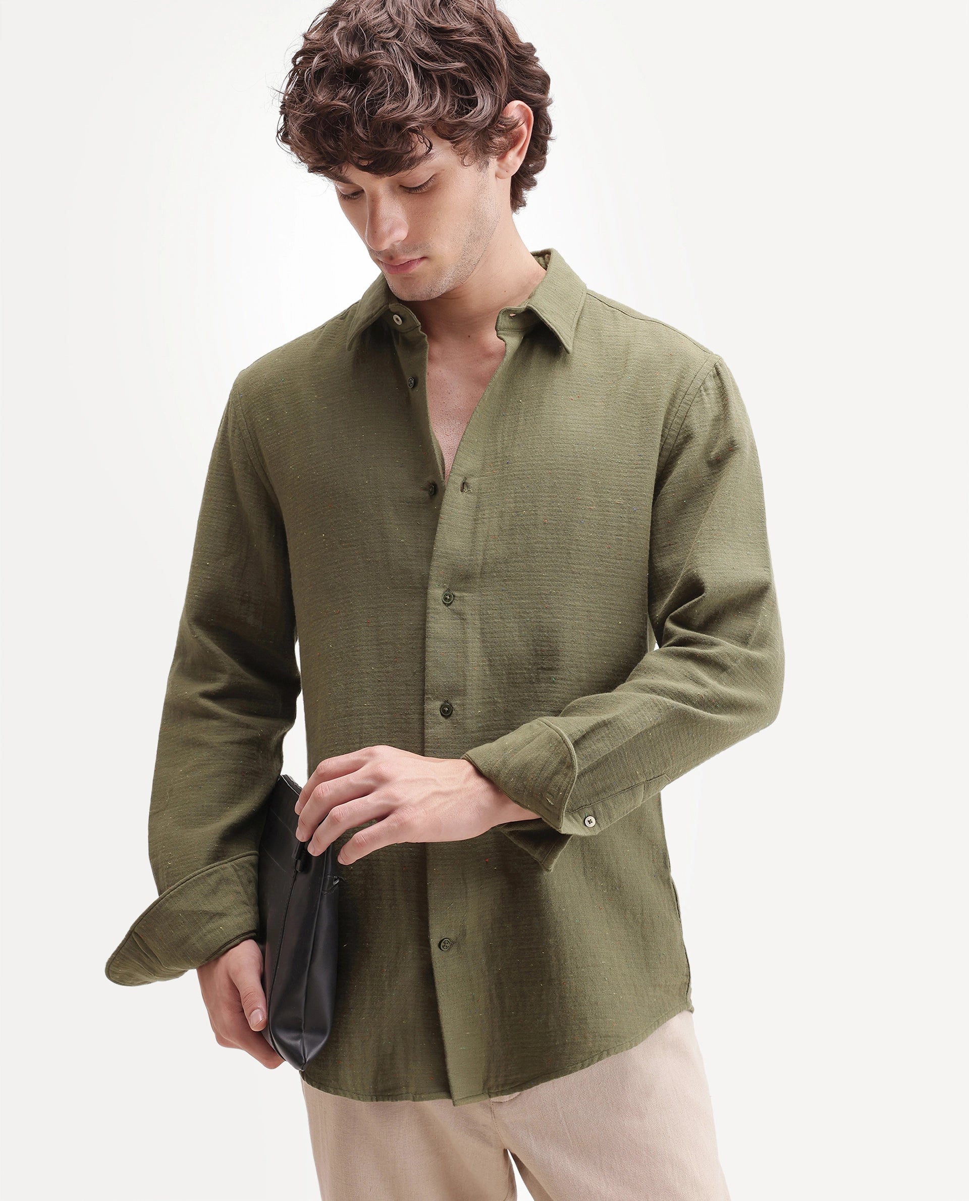 Rare Rabbit Men's Cira Dark Green Cotton Blend Spread Collar Regular Plain Shirt