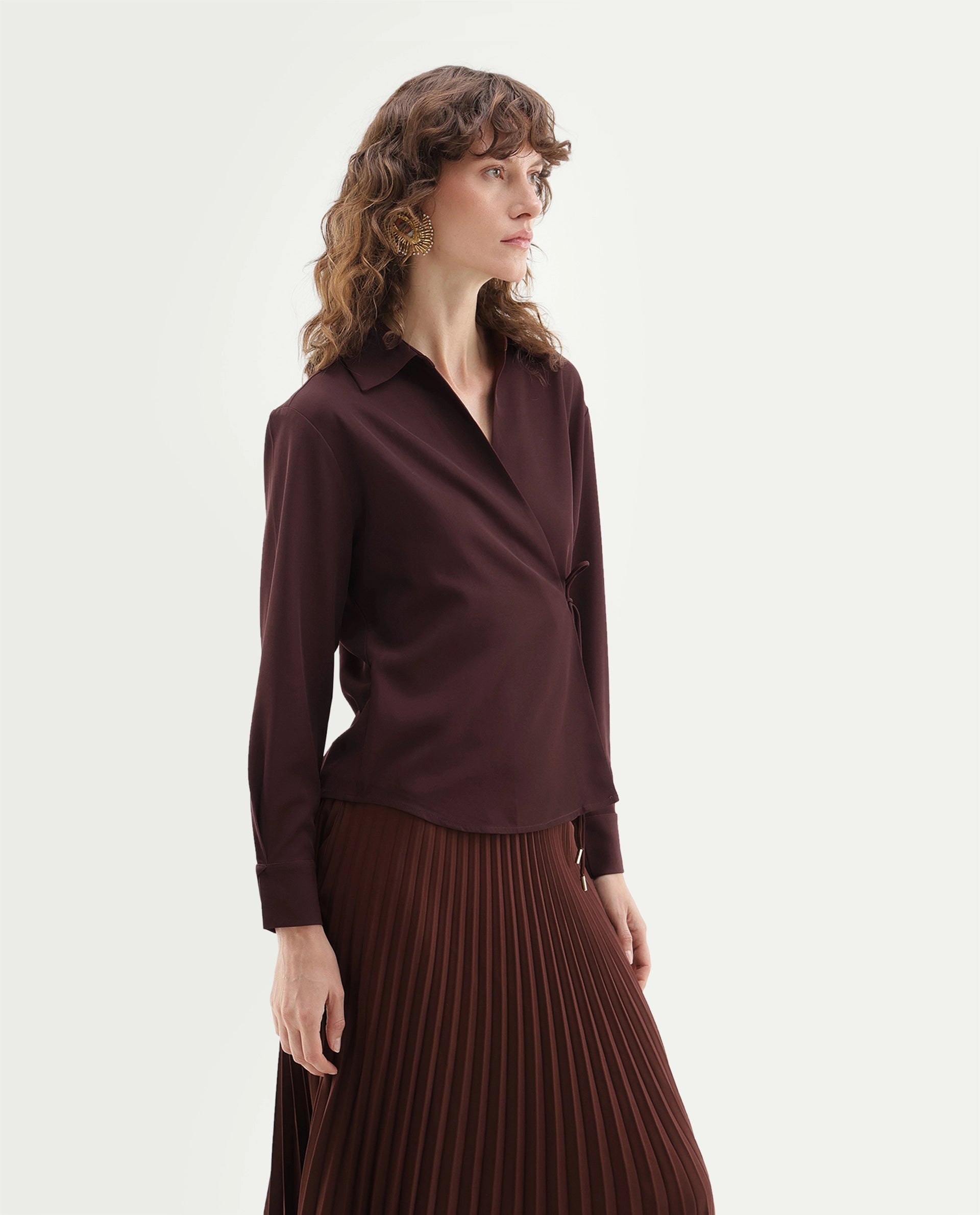 Rareism Women's Qansu-T Primary Brown Polyester Spread Collar Wrap Plain Top