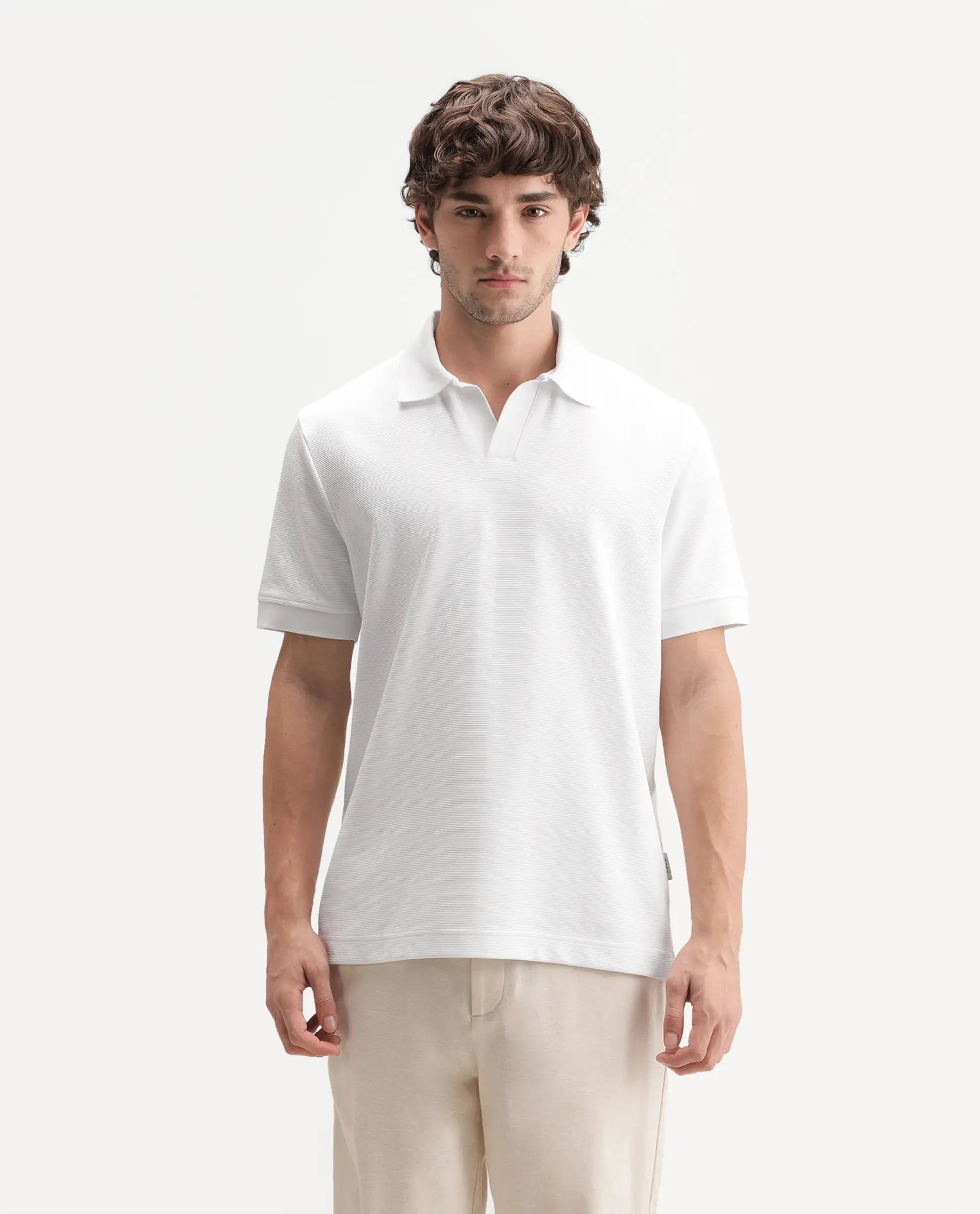 Rare Rabbit Men's Claws Primary White Cotton Blend Jonny Collar Regular Plain Polo